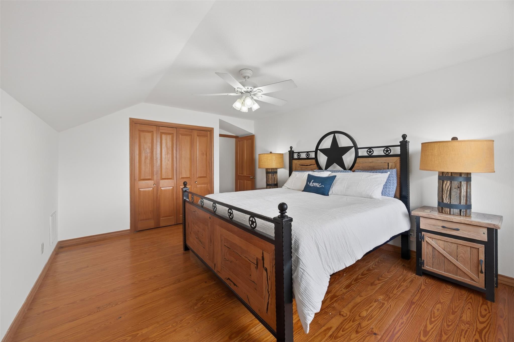 1077 Burdette Wells Rd, Lockhart, TX 78644