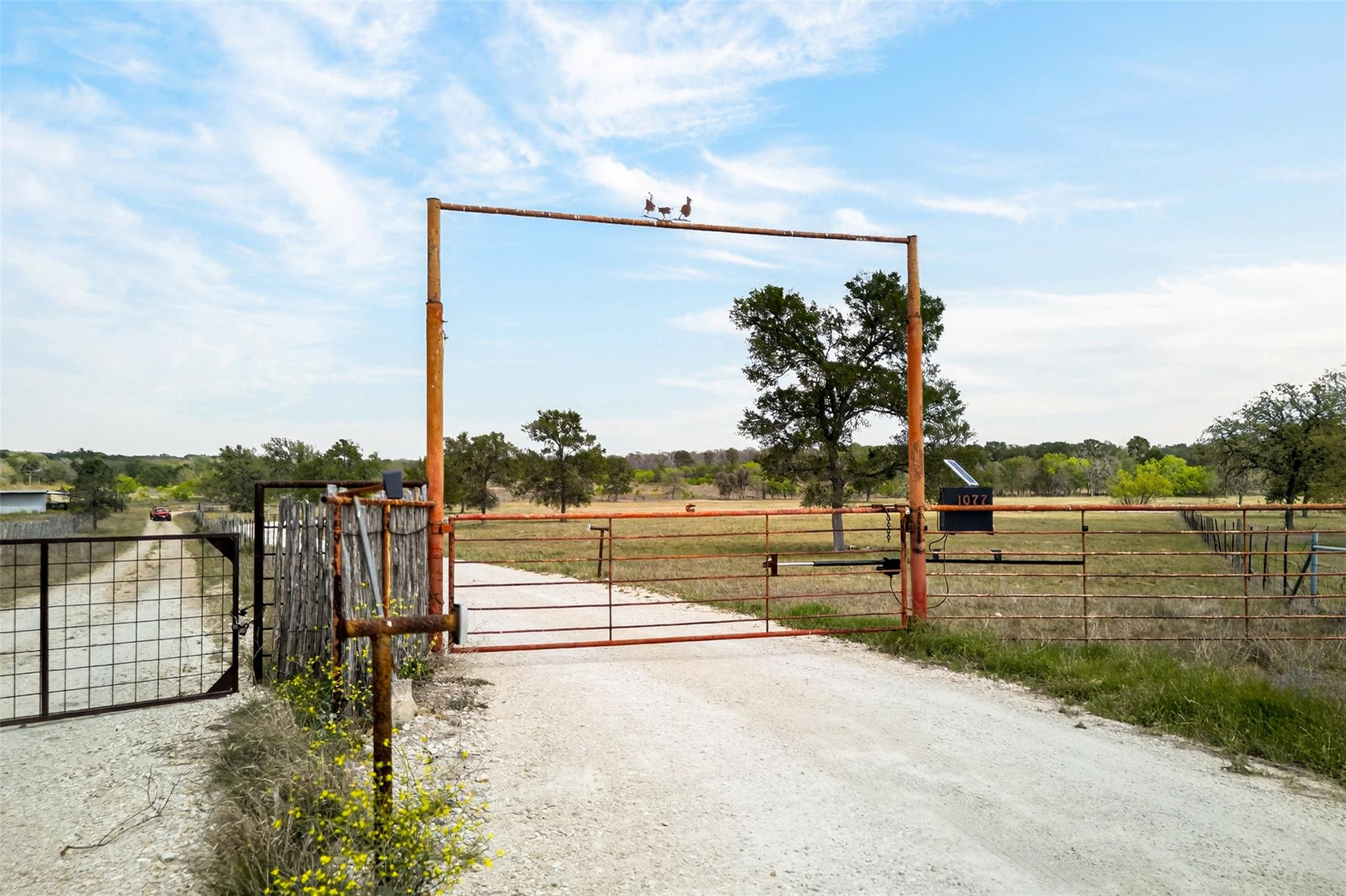 1077 Burdette Wells Rd, Lockhart, TX 78644