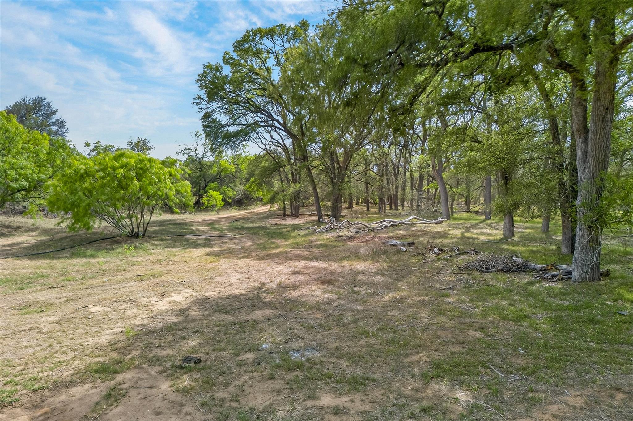1077 Burdette Wells Rd, Lockhart, TX 78644