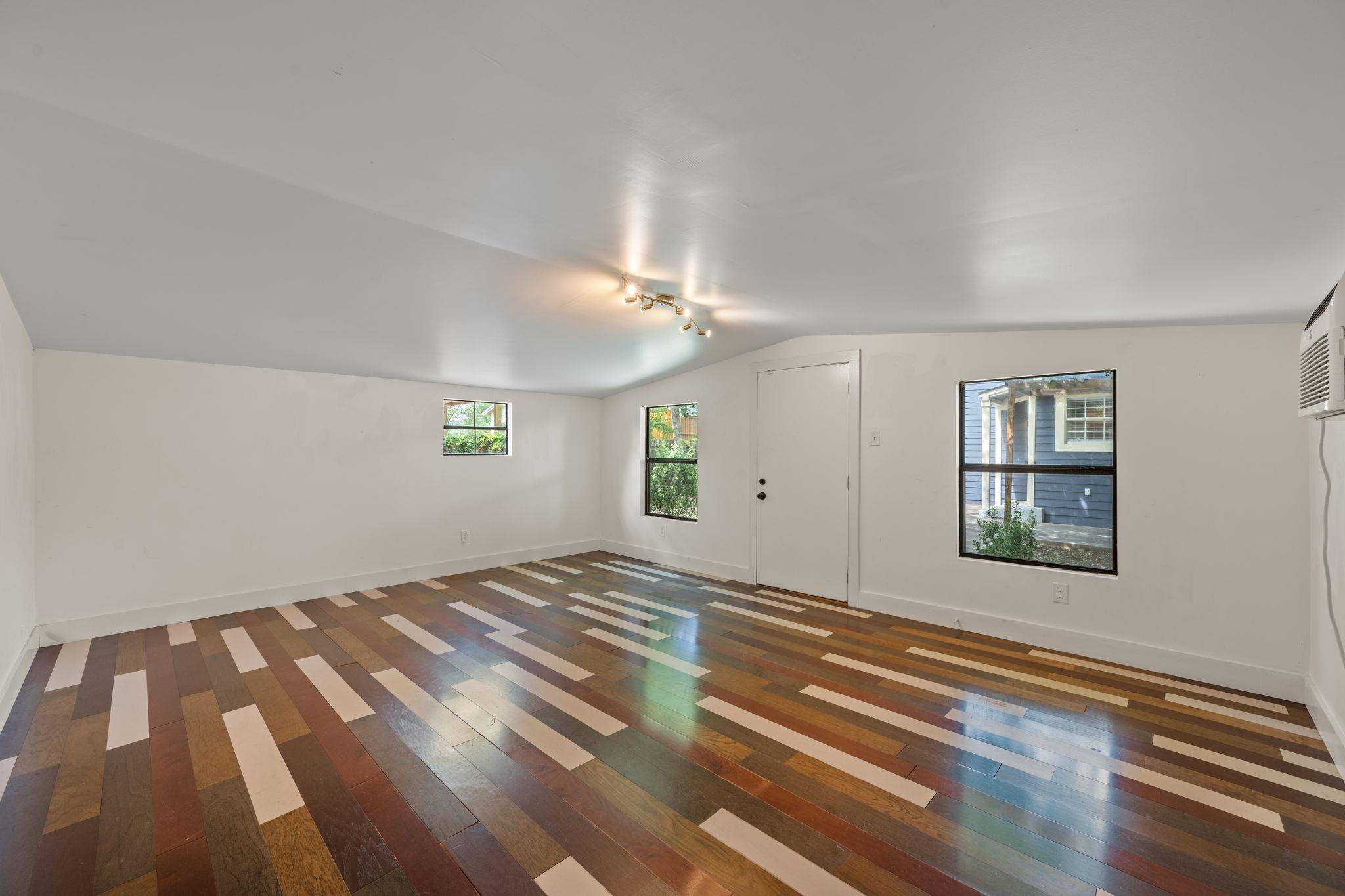 1137 Nickols Ave, Austin, TX 78721