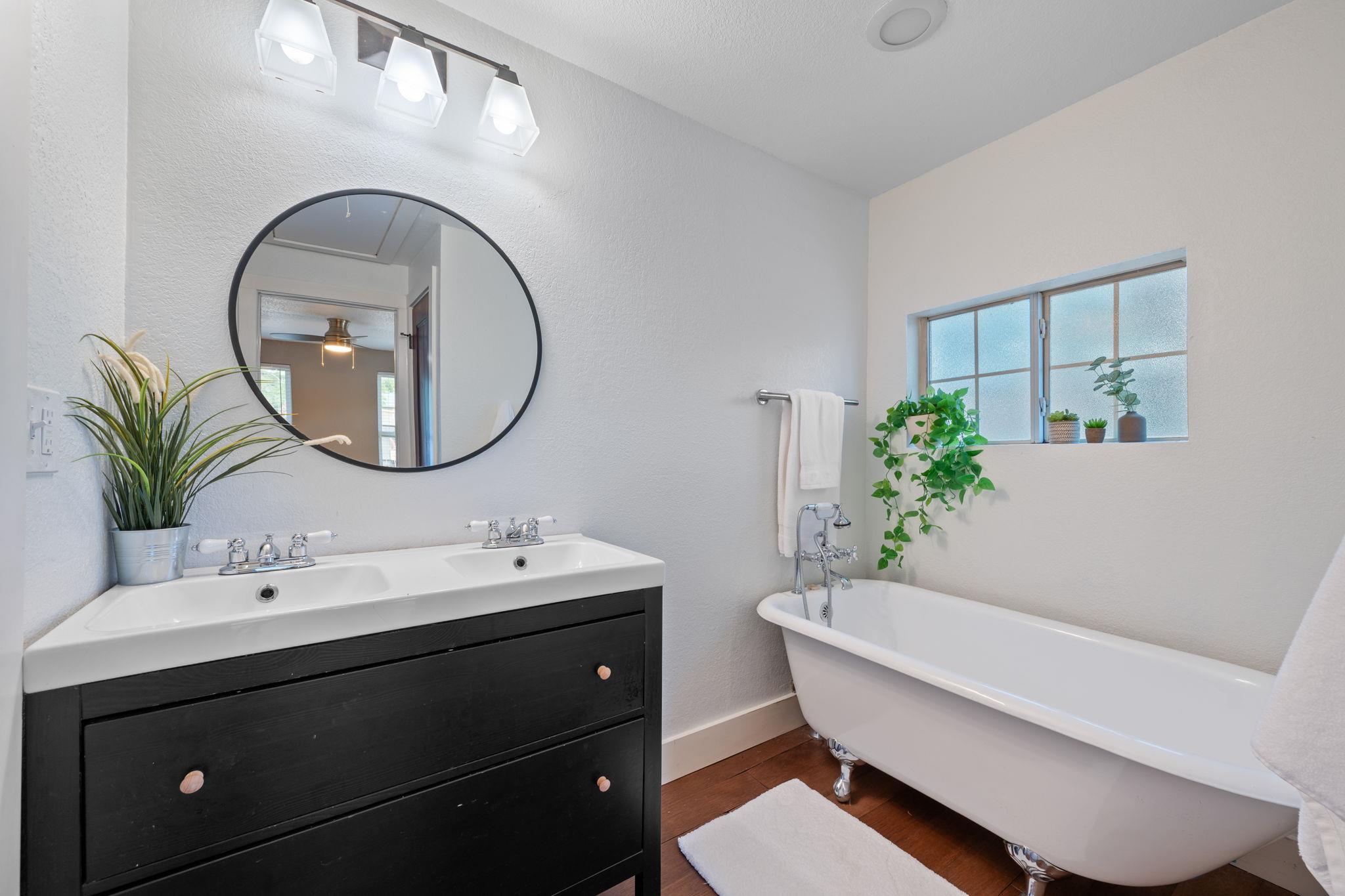 1137 Nickols Ave, Austin, TX 78721