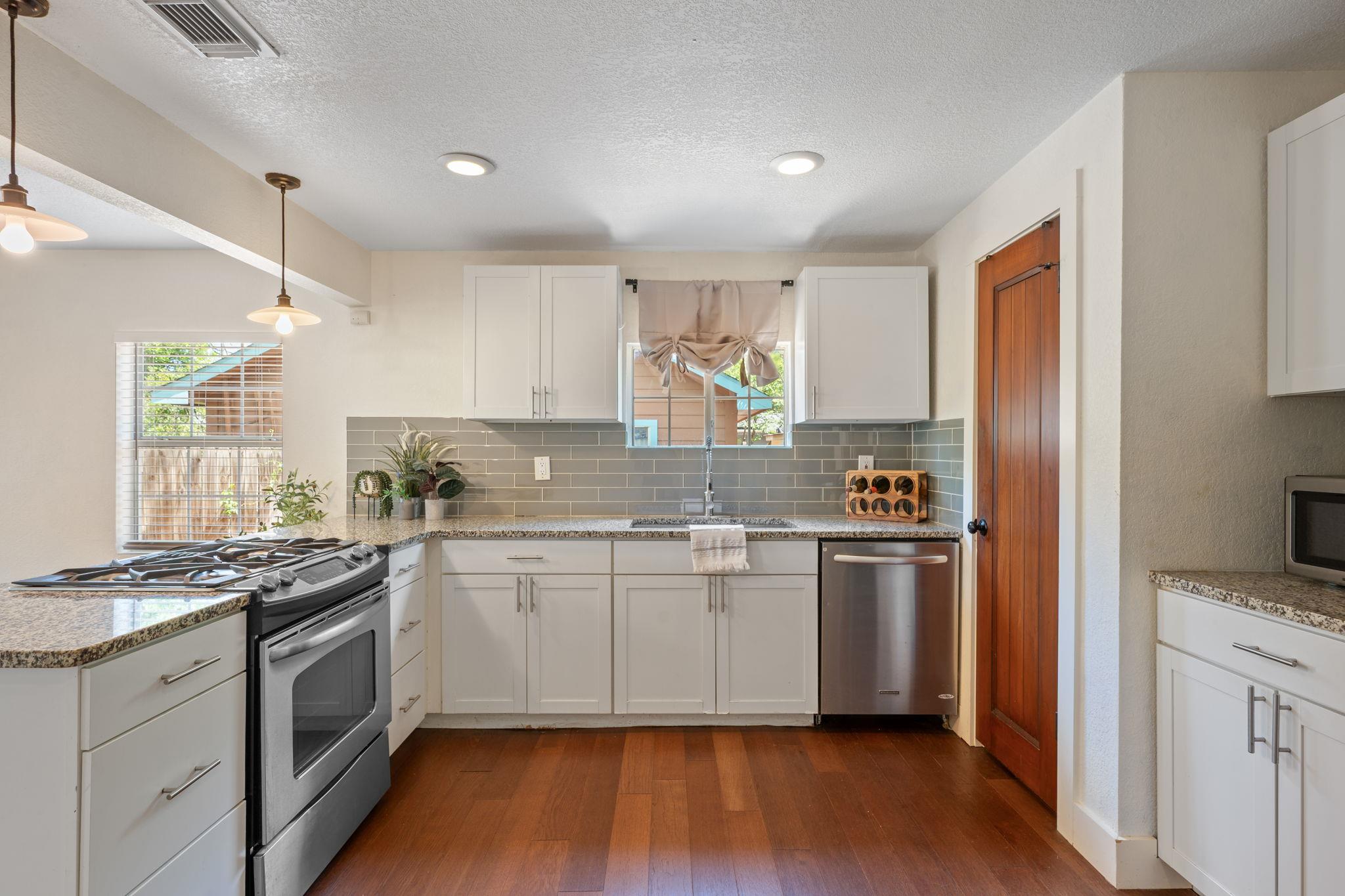 1137 Nickols Ave, Austin, TX 78721