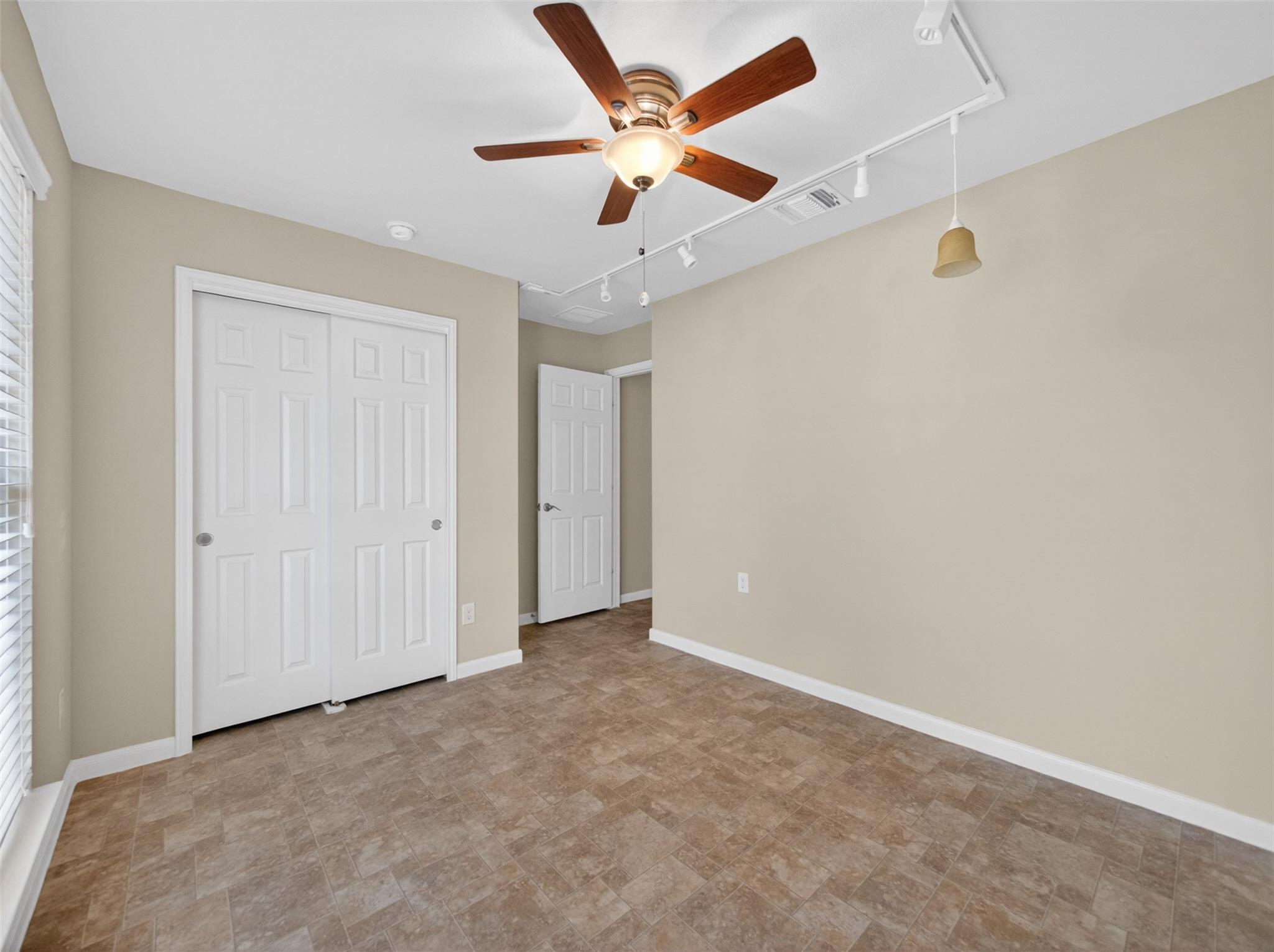 168 Cazador Dr, San Marcos, TX 78666