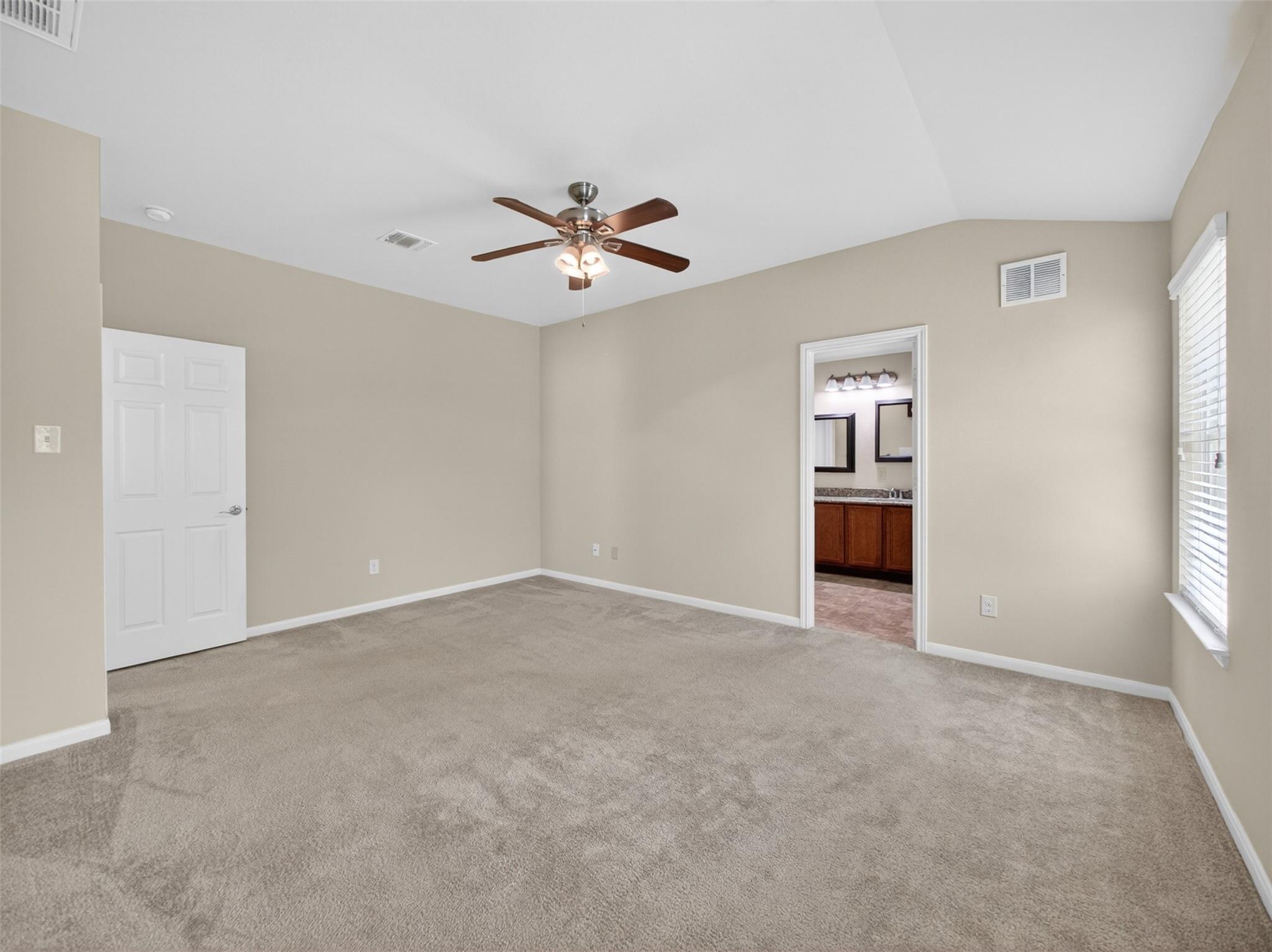 168 Cazador Dr, San Marcos, TX 78666