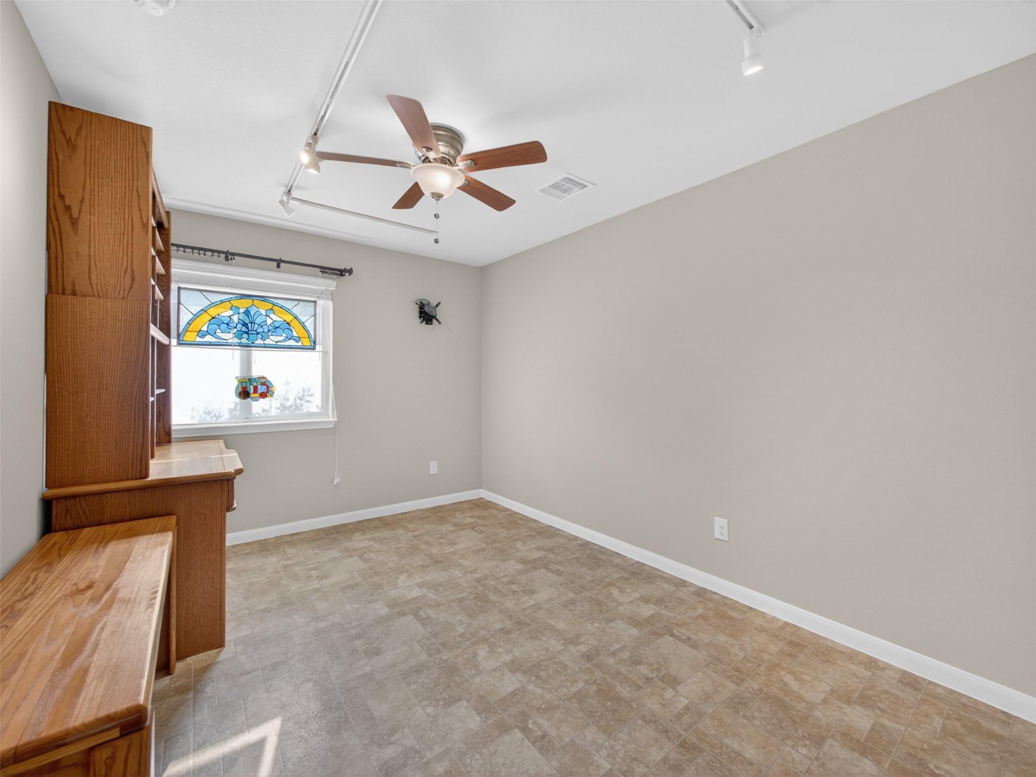 168 Cazador Dr, San Marcos, TX 78666