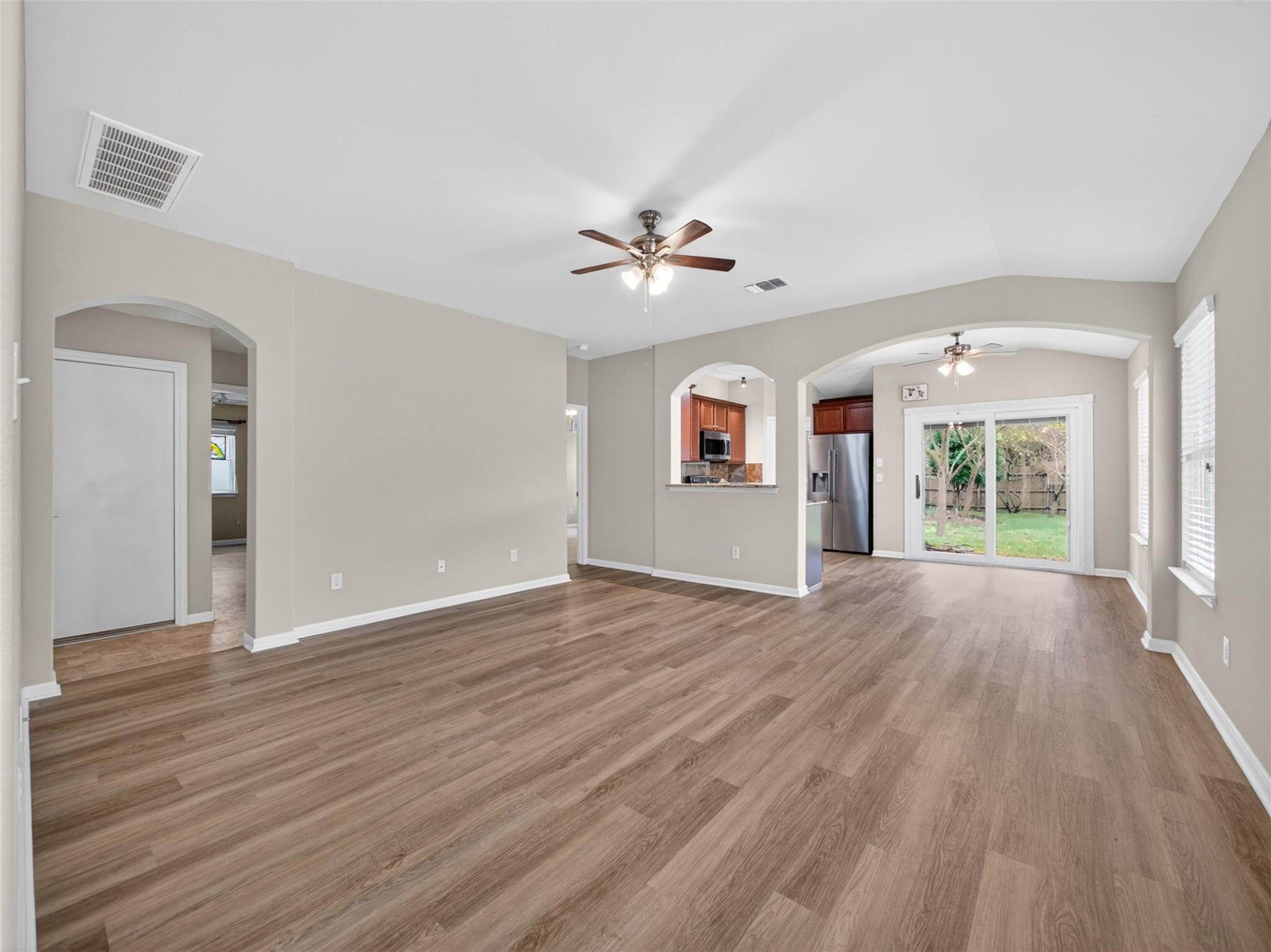 168 Cazador Dr, San Marcos, TX 78666