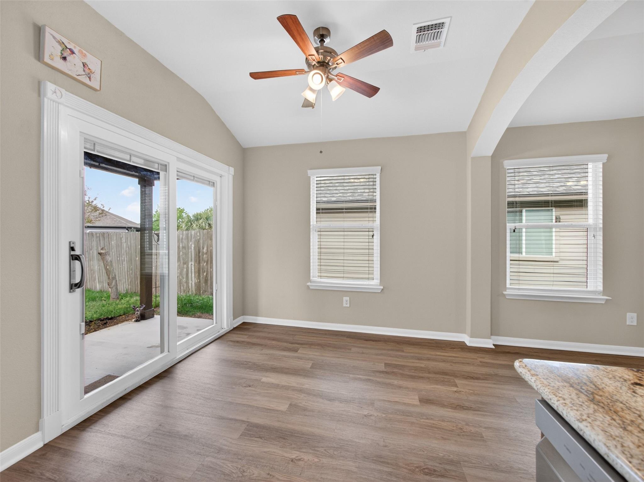 168 Cazador Dr, San Marcos, TX 78666