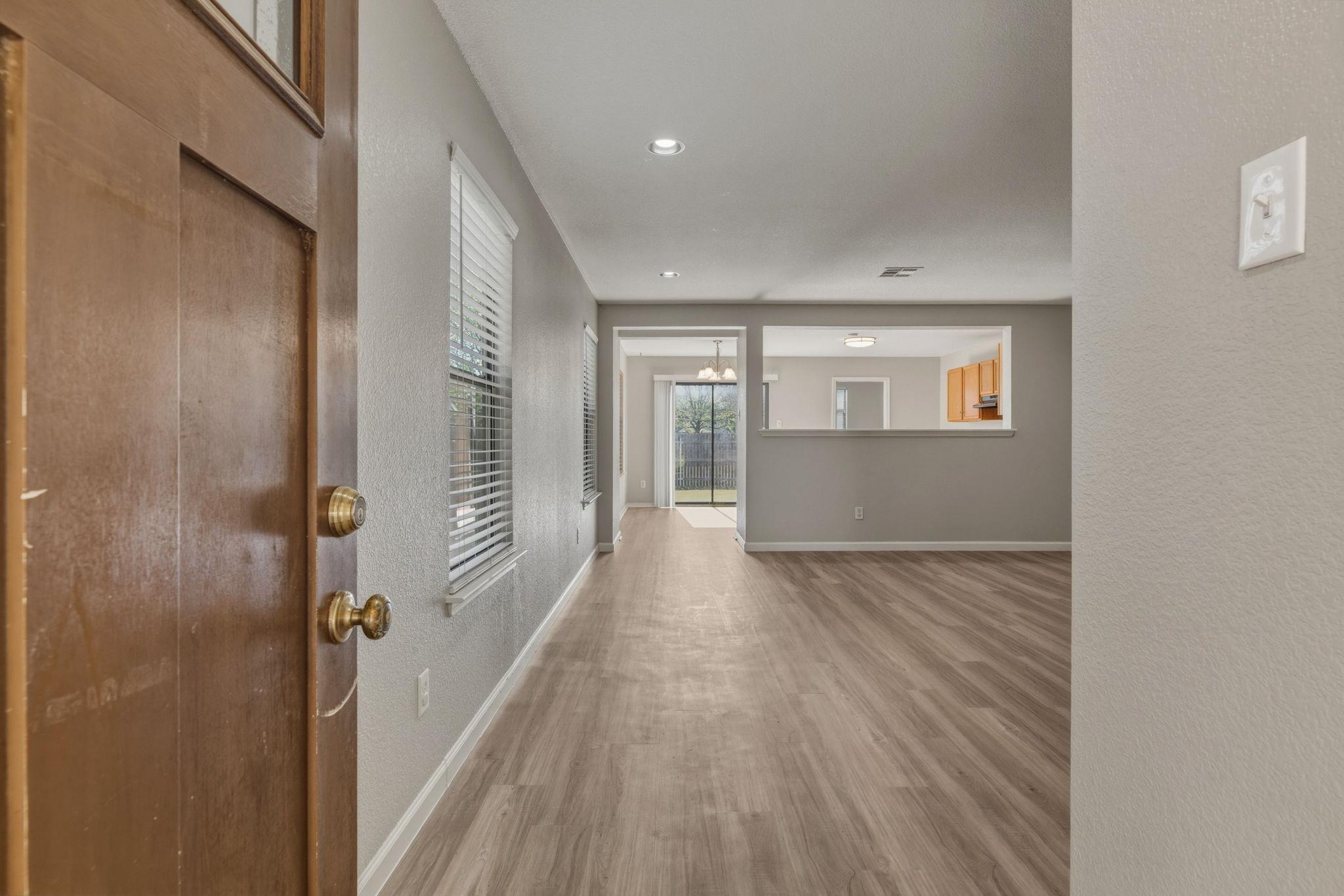 4209 Glacier Point Cv, Taylor, TX 76574