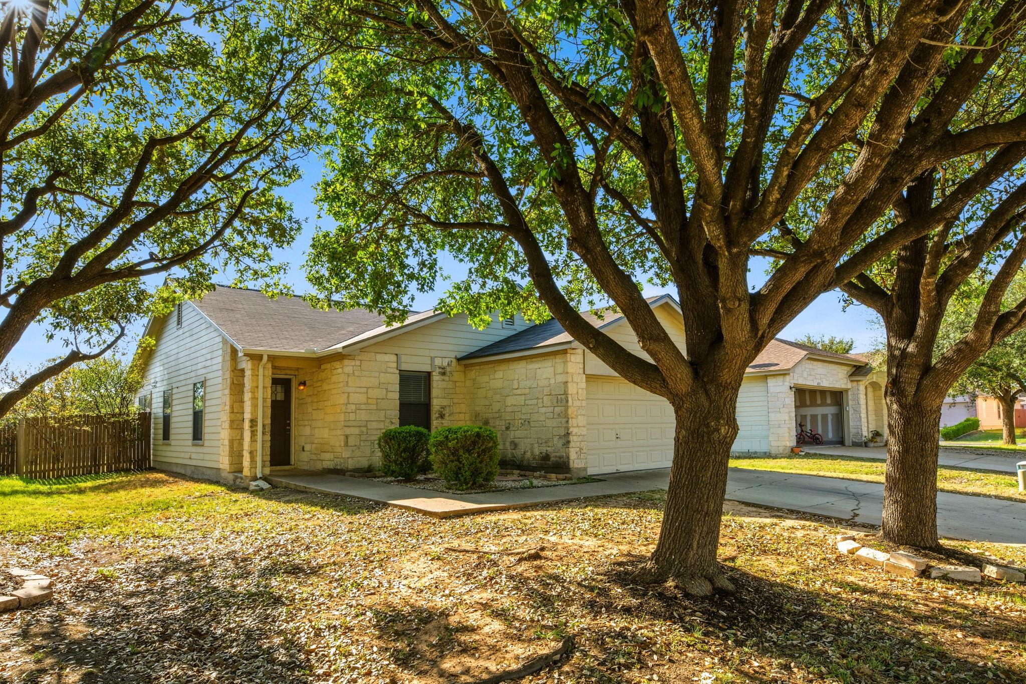 4209 Glacier Point Cv, Taylor, TX 76574