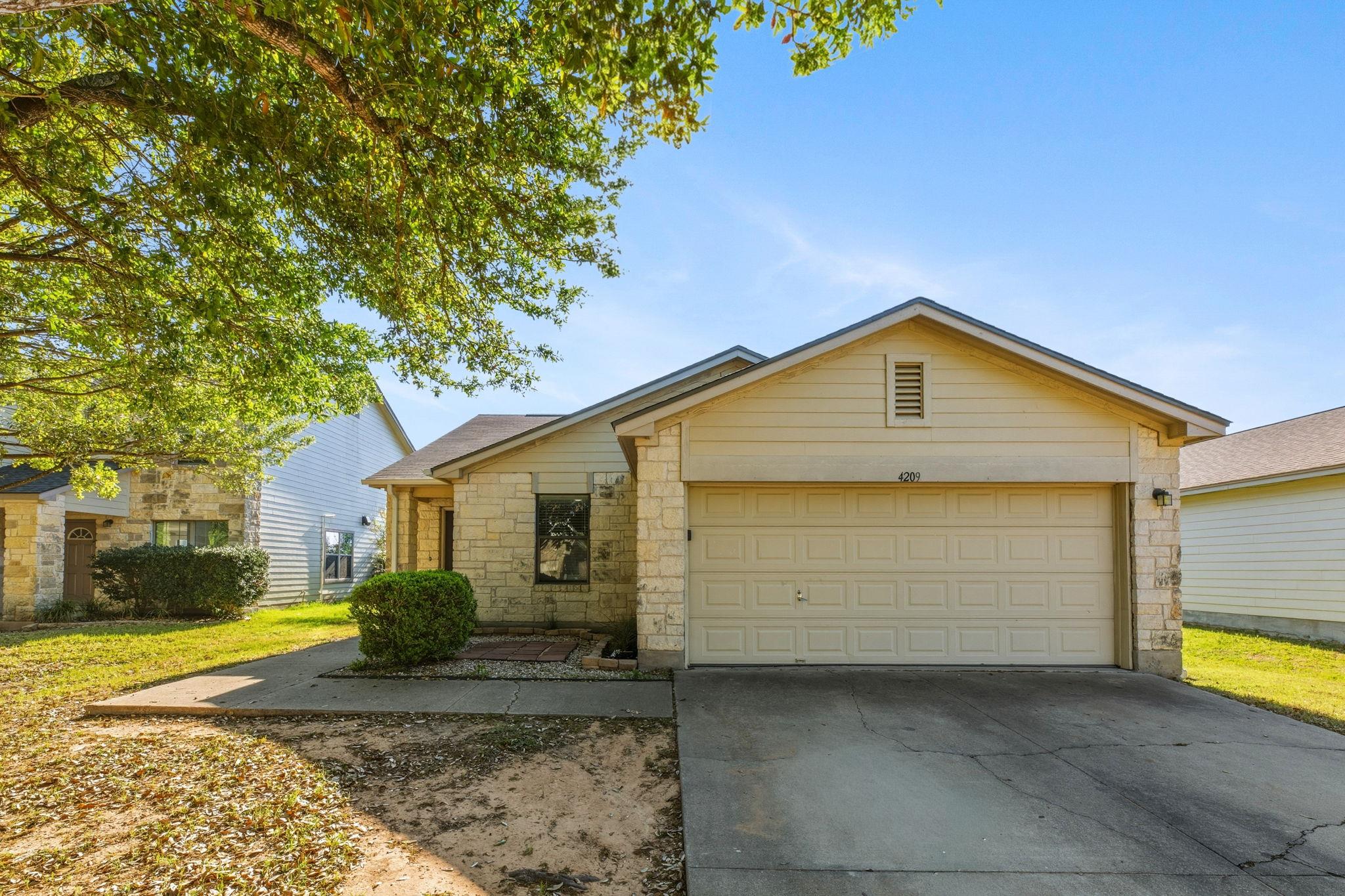 4209 Glacier Point Cv, Taylor, TX 76574