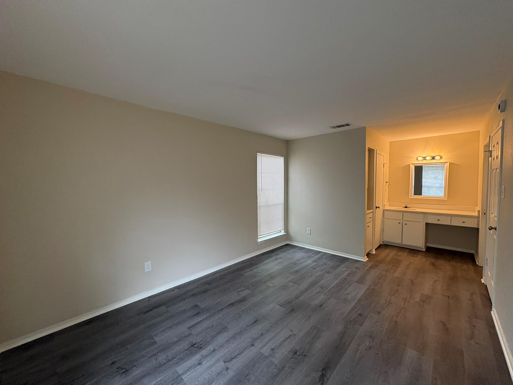 2524 CHAPARRAL Trl, Austin, TX 78744