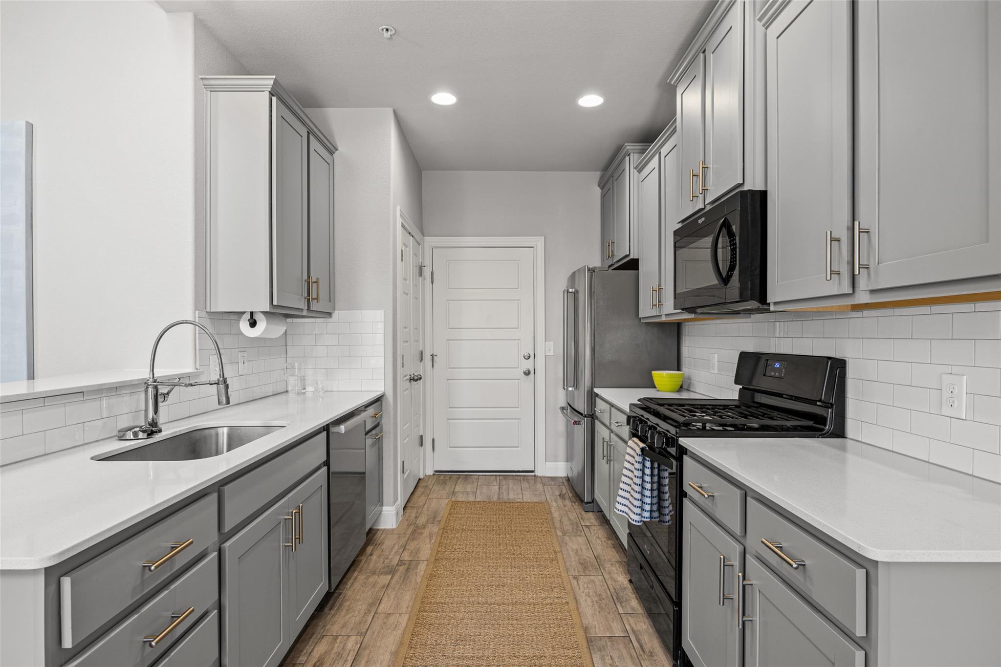 7200 Redding Dr, Austin, TX 78745