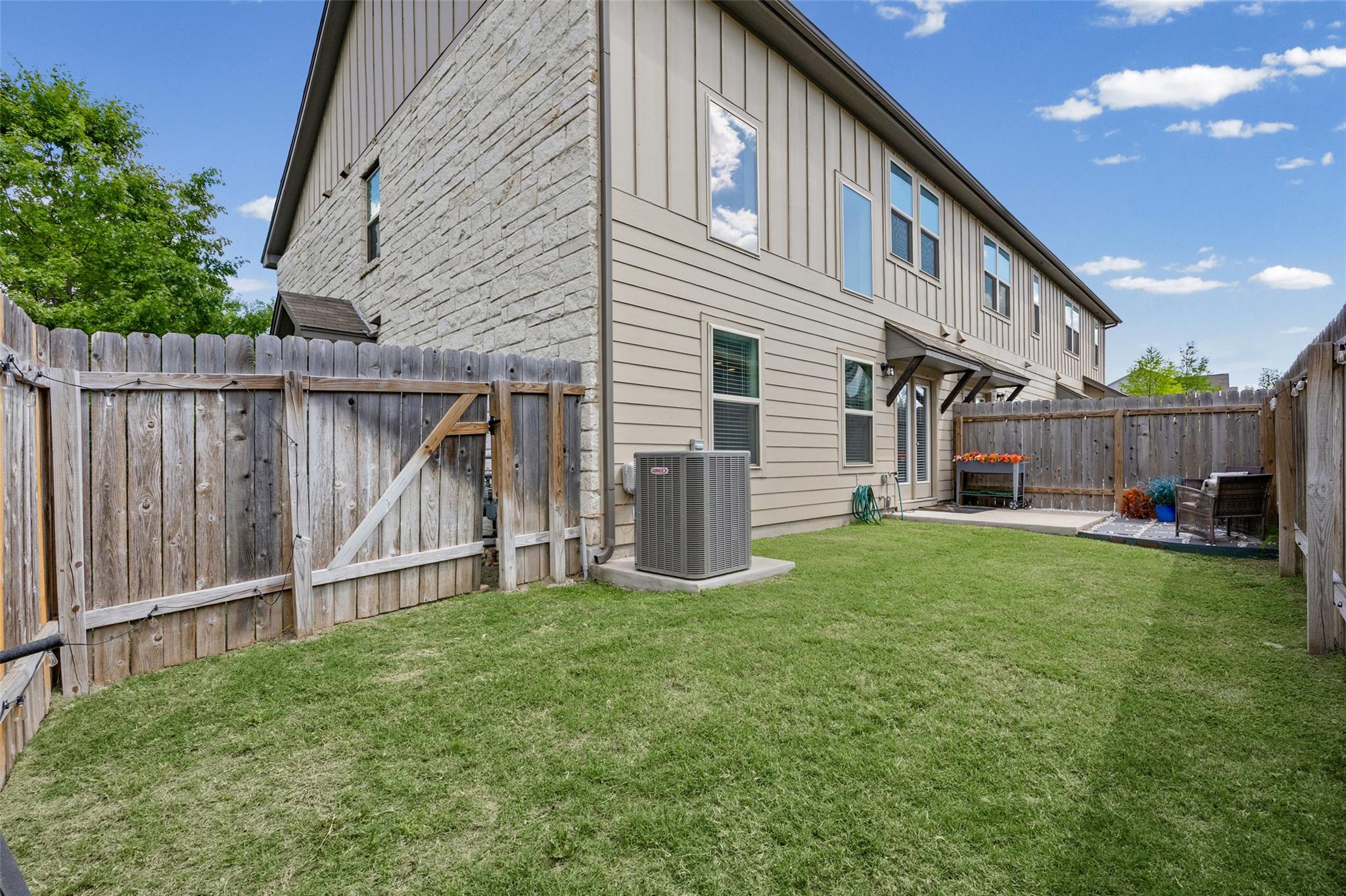 7200 Redding Dr, Austin, TX 78745