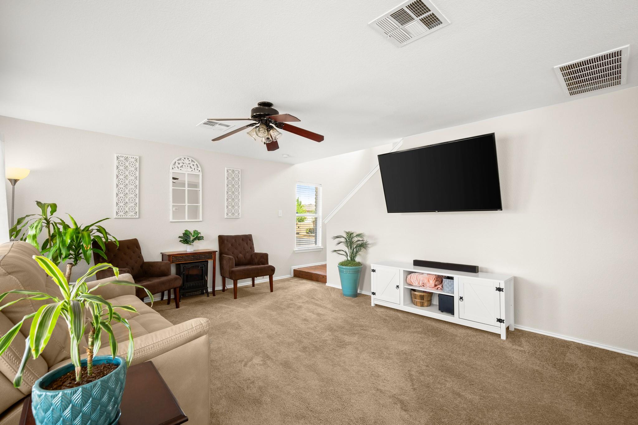 216 Sweet Leaf Ln, Pflugerville, TX 78660