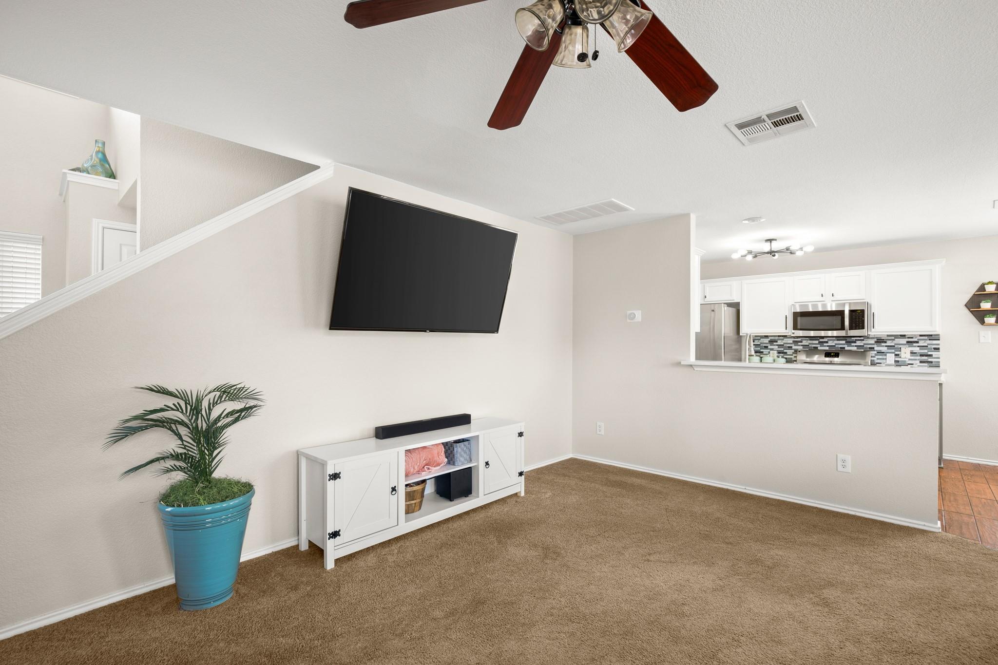 216 Sweet Leaf Ln, Pflugerville, TX 78660