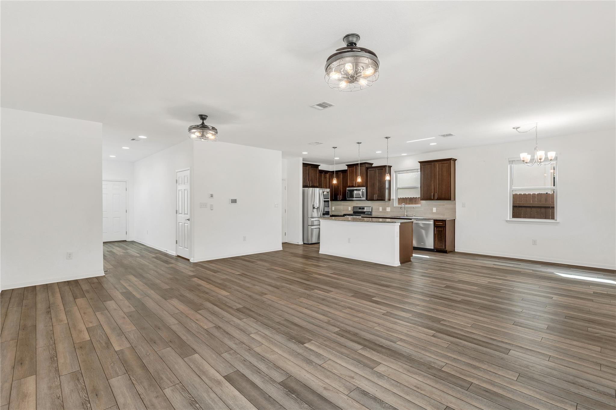 104 Turkey Creek Ln, Leander, TX 78641