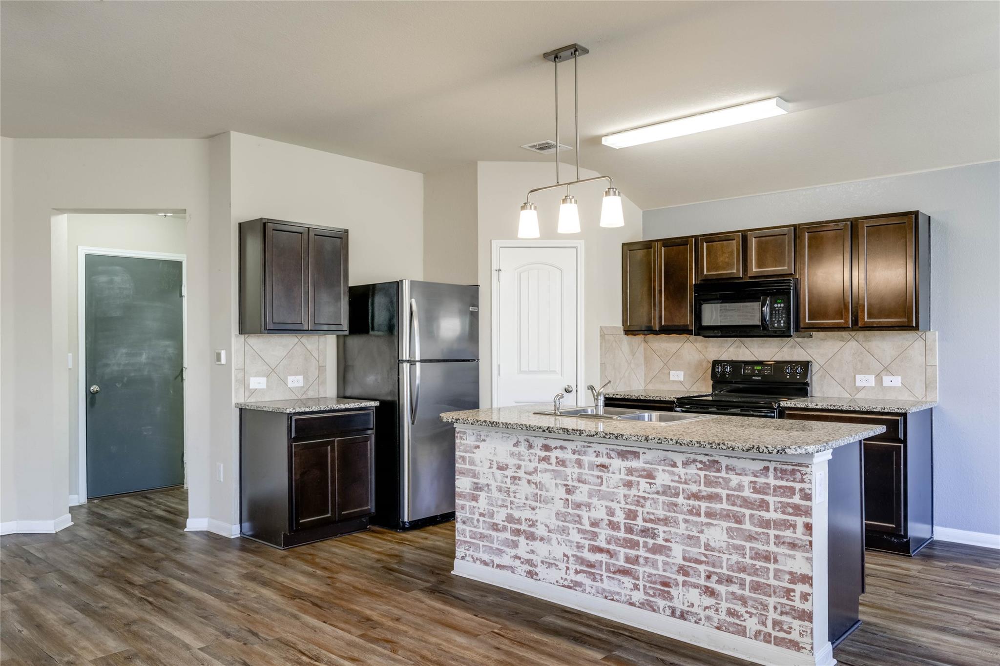 5800 Montrelia Dr, Austin, TX 78724