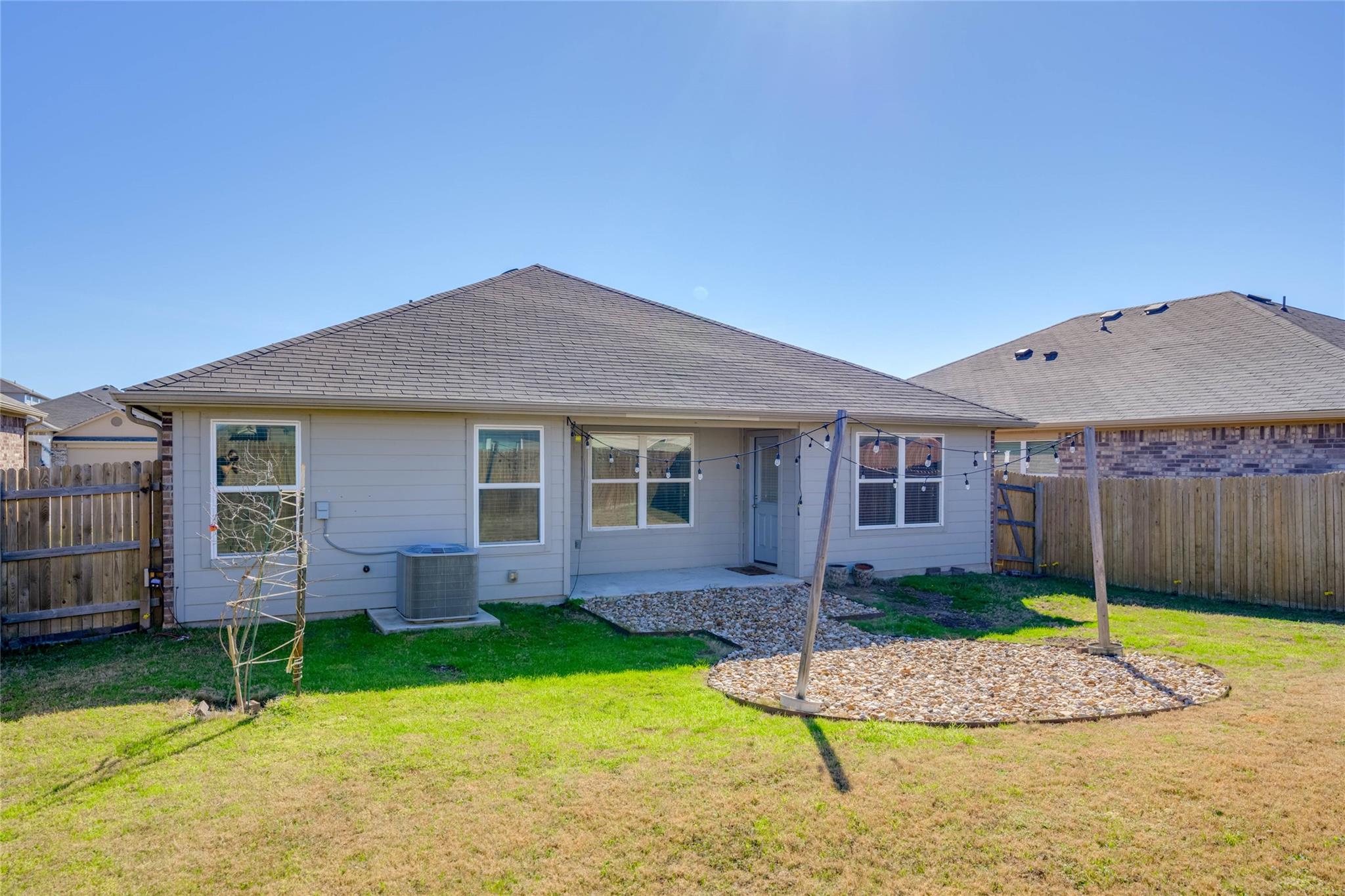 5800 Montrelia Dr, Austin, TX 78724