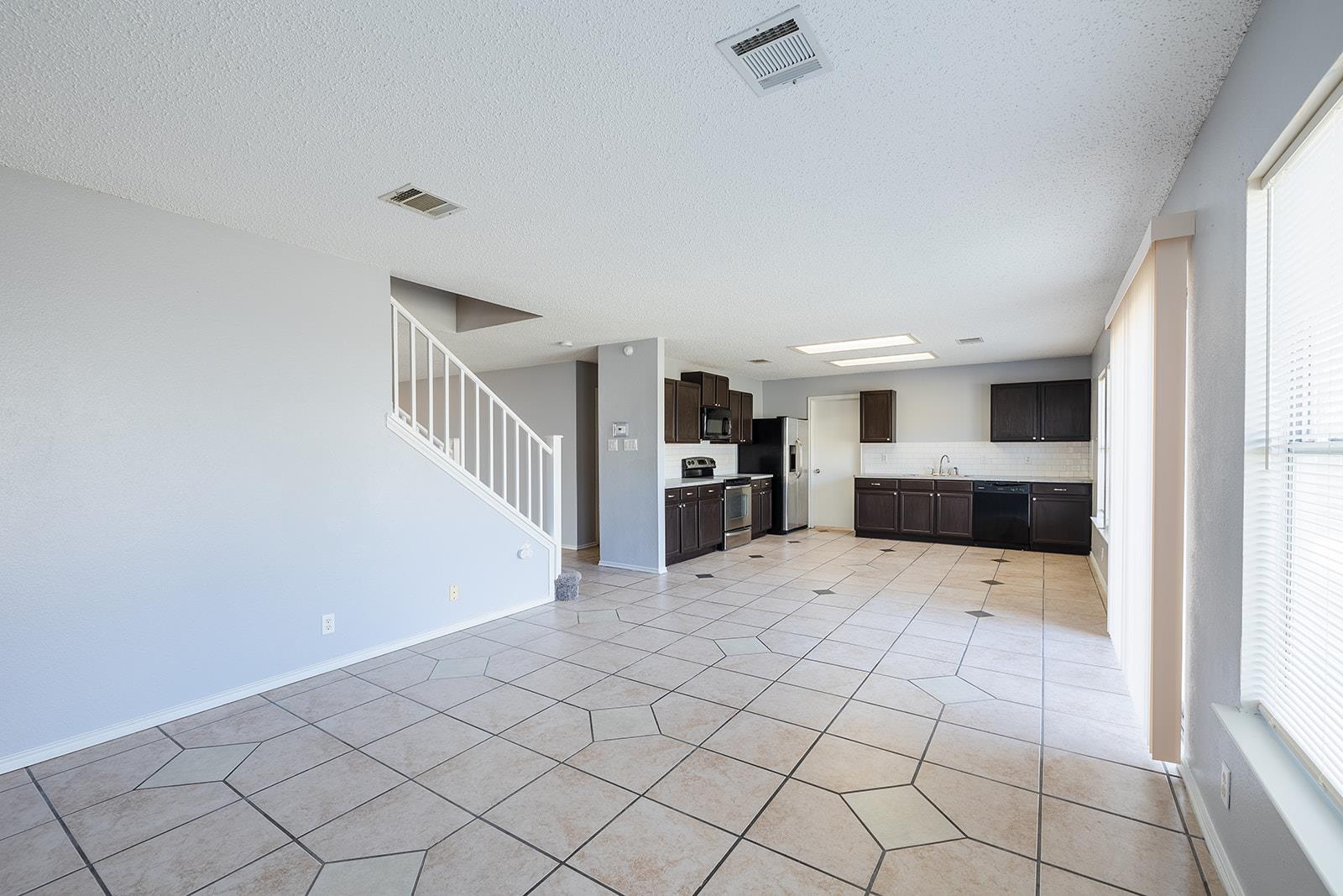 1240 Dexford Dr, Austin, TX 78753