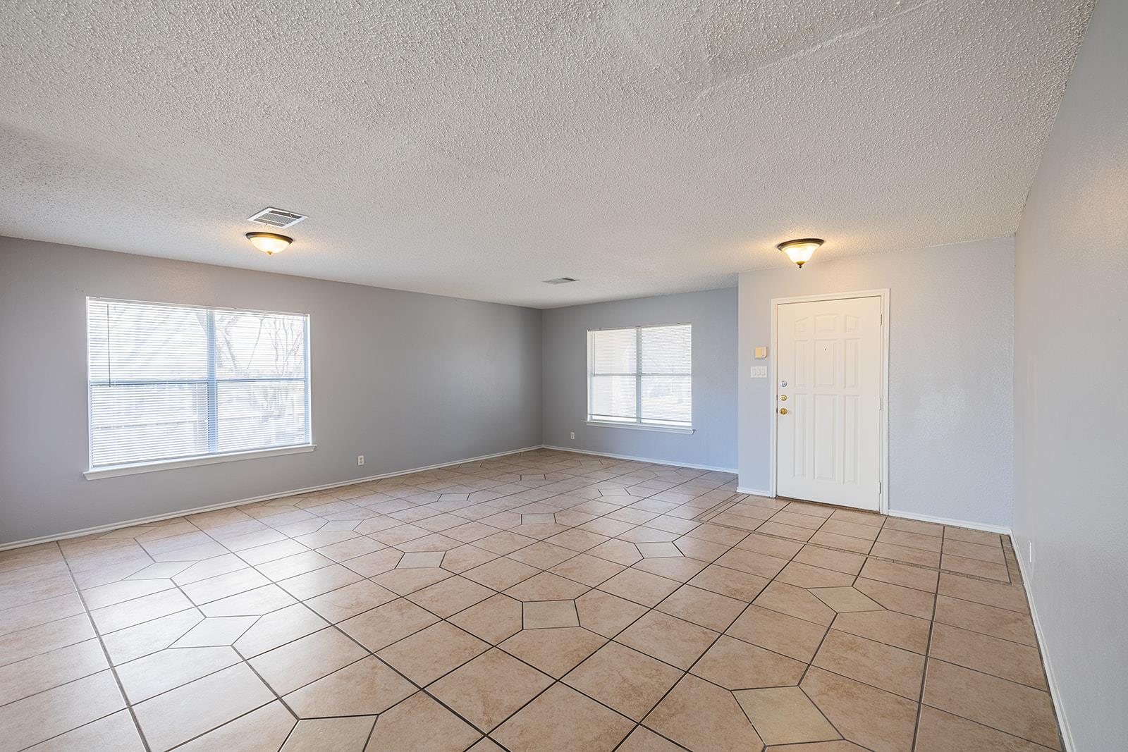 1240 Dexford Dr, Austin, TX 78753