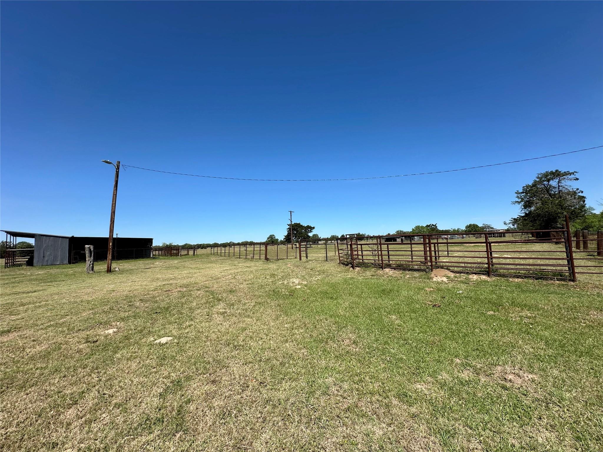 924 Hwy 95 S, Smithville, TX 78957