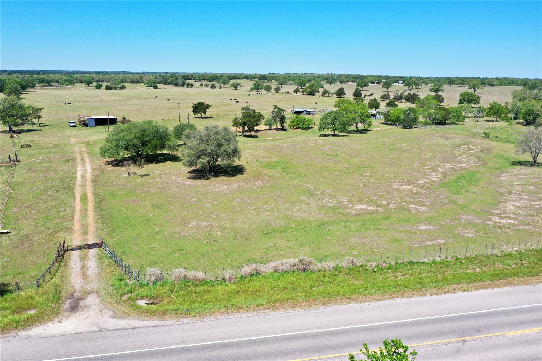 924 Hwy 95 S, Smithville, TX 78957