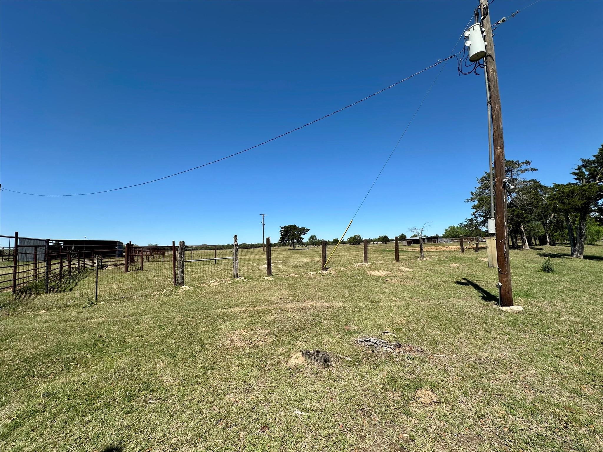 924 Hwy 95 S, Smithville, TX 78957