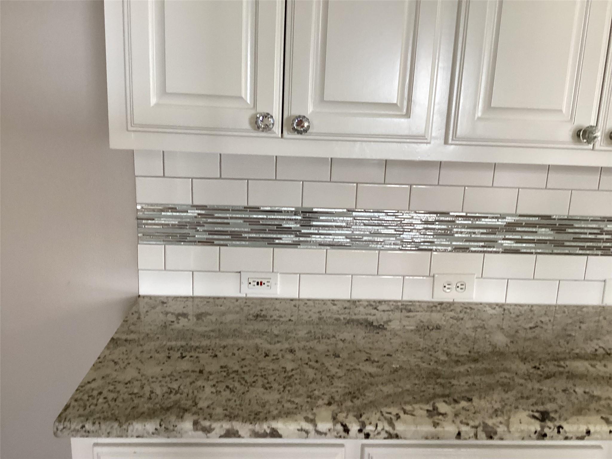 103 Paragon Ct, Lakeway, TX 78734