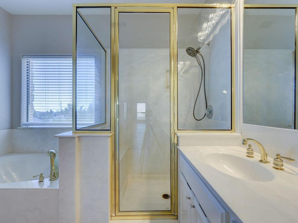 103 Paragon Ct, Lakeway, TX 78734