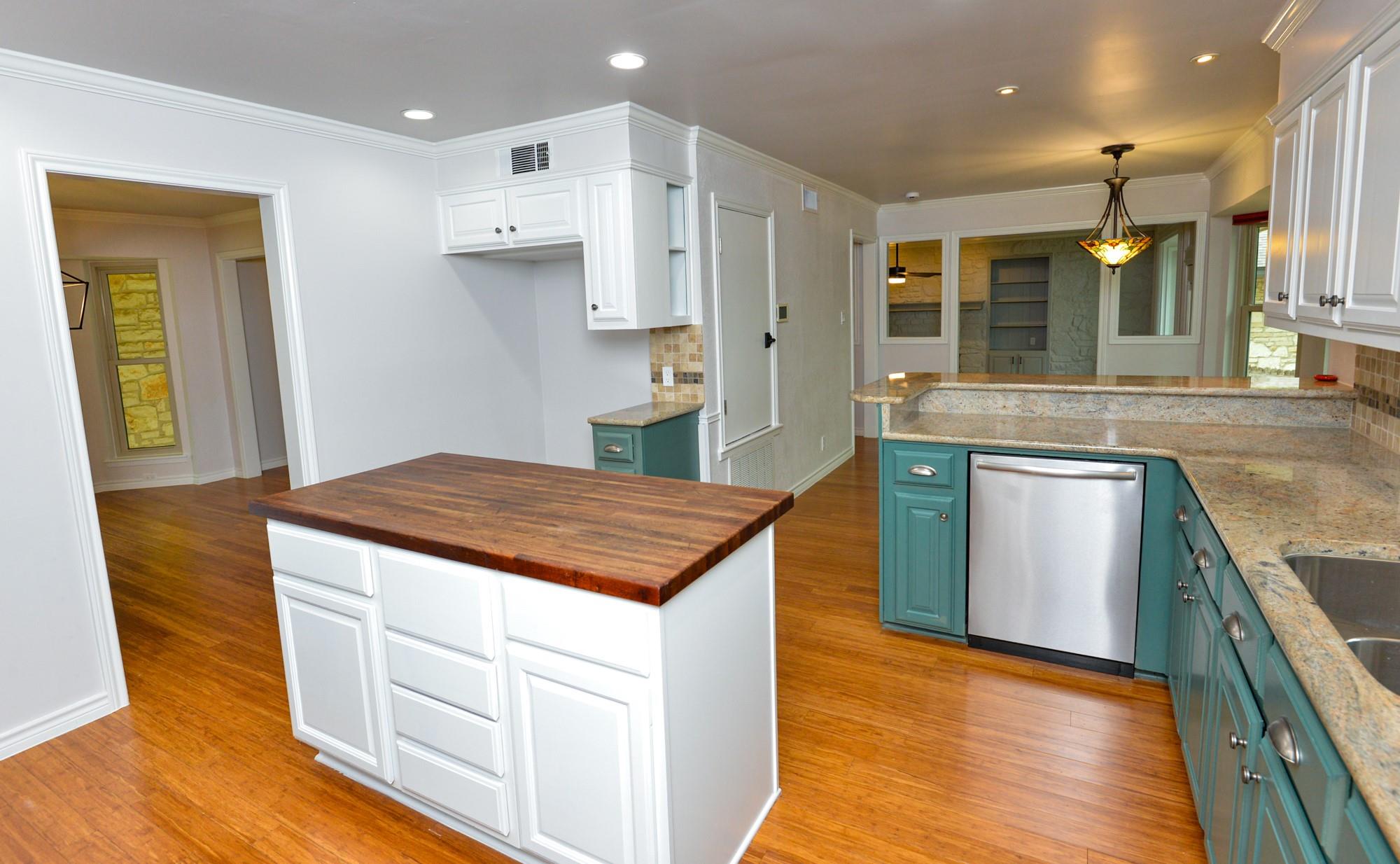 9801 Talleyran Dr, Austin, TX 78750