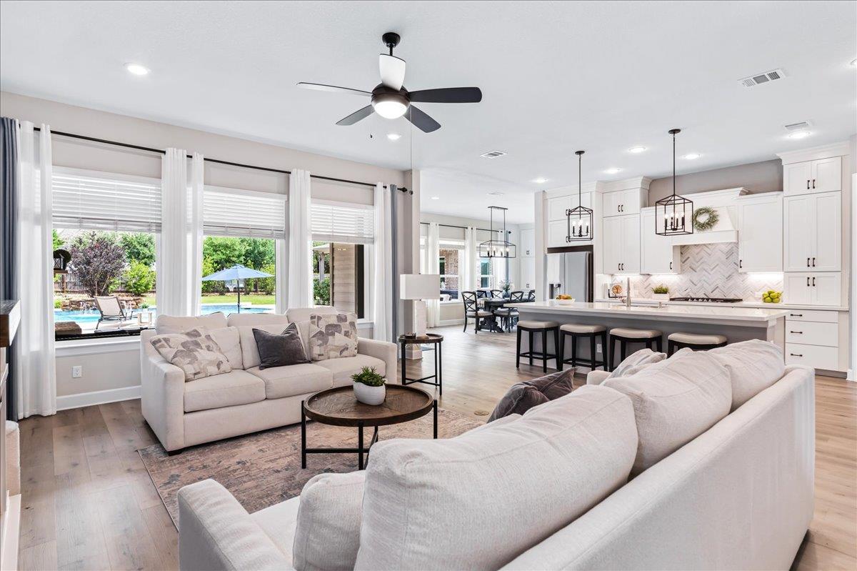 437 July Johnson Dr, Austin, TX 78737