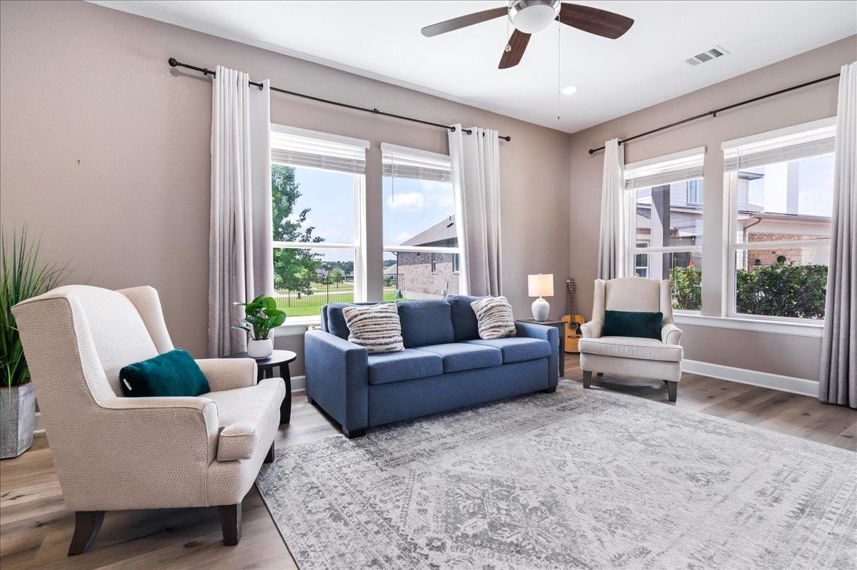 437 July Johnson Dr, Austin, TX 78737