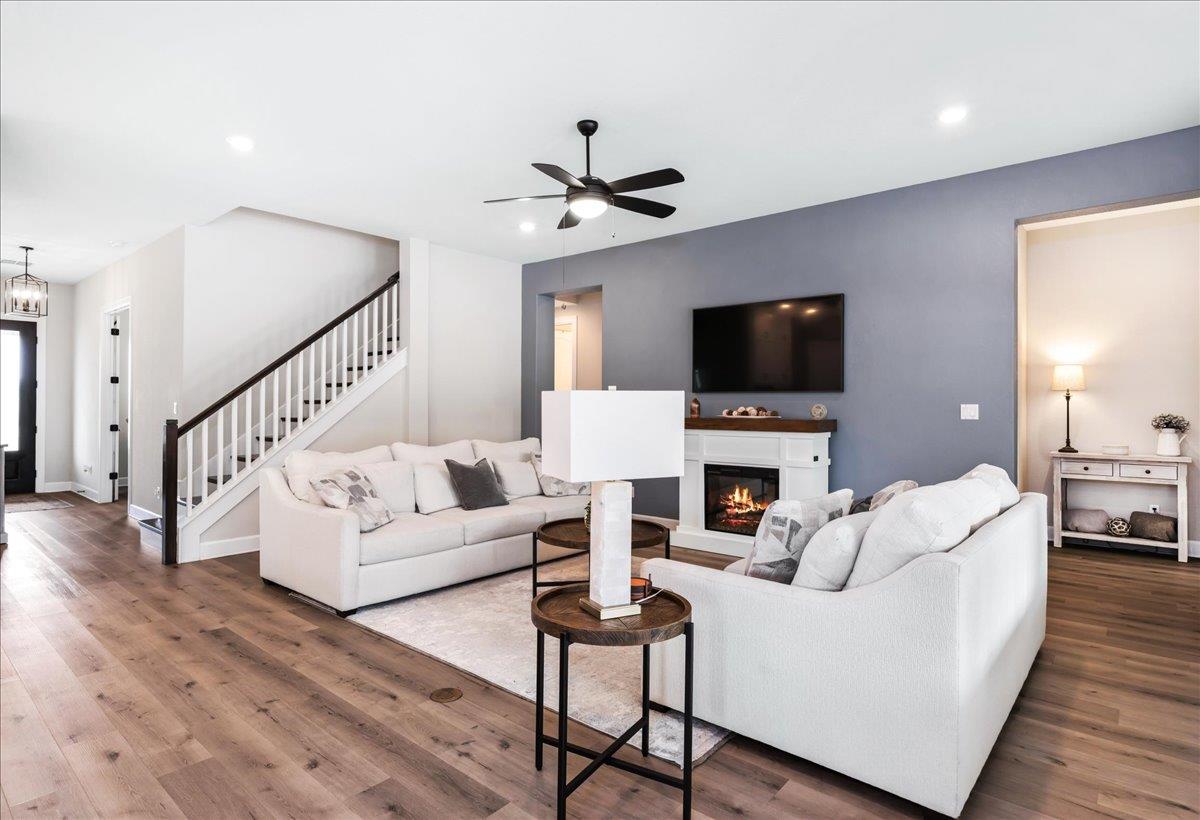 437 July Johnson Dr, Austin, TX 78737