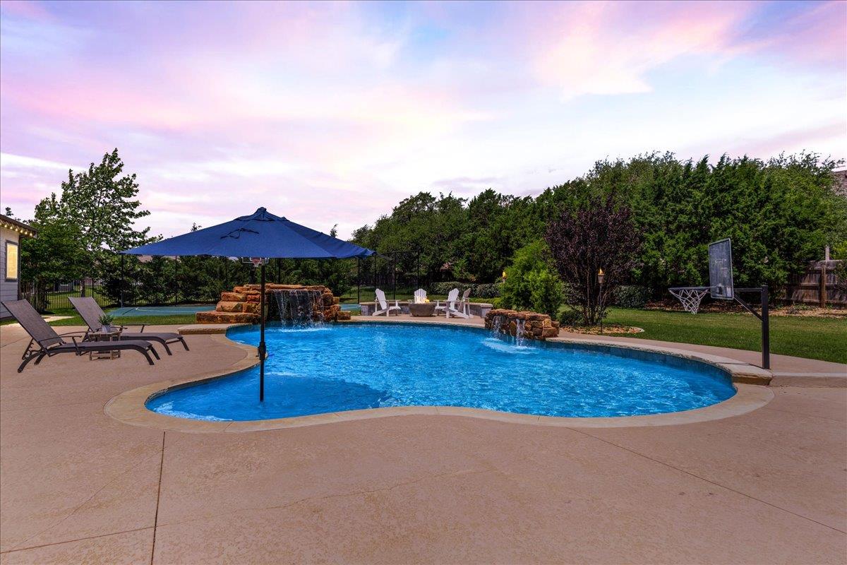 437 July Johnson Dr, Austin, TX 78737