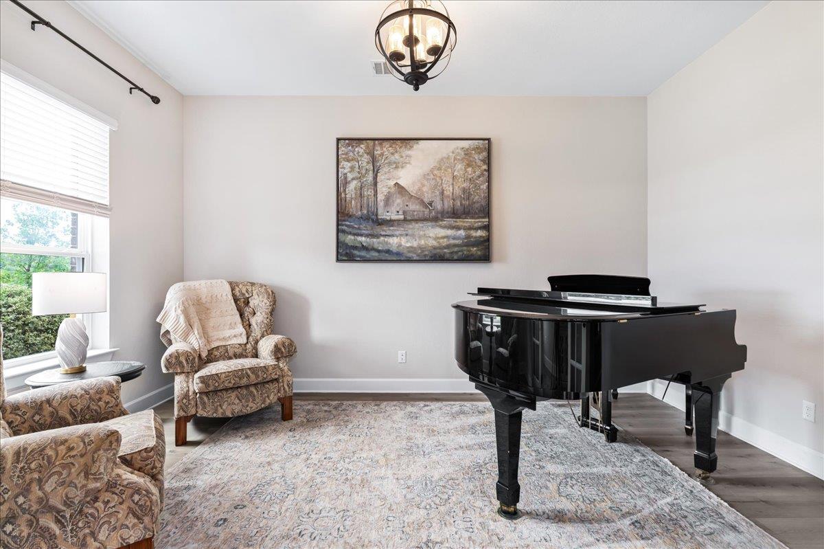 437 July Johnson Dr, Austin, TX 78737