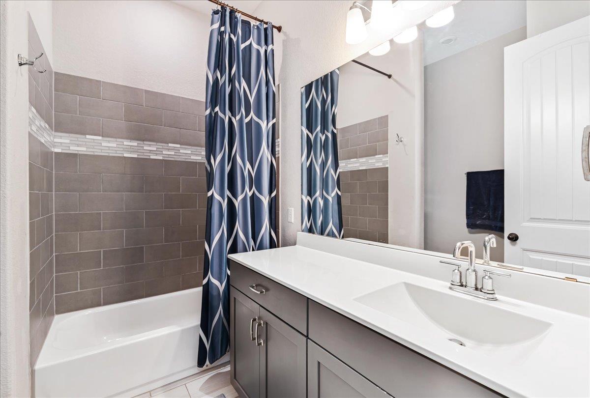 437 July Johnson Dr, Austin, TX 78737