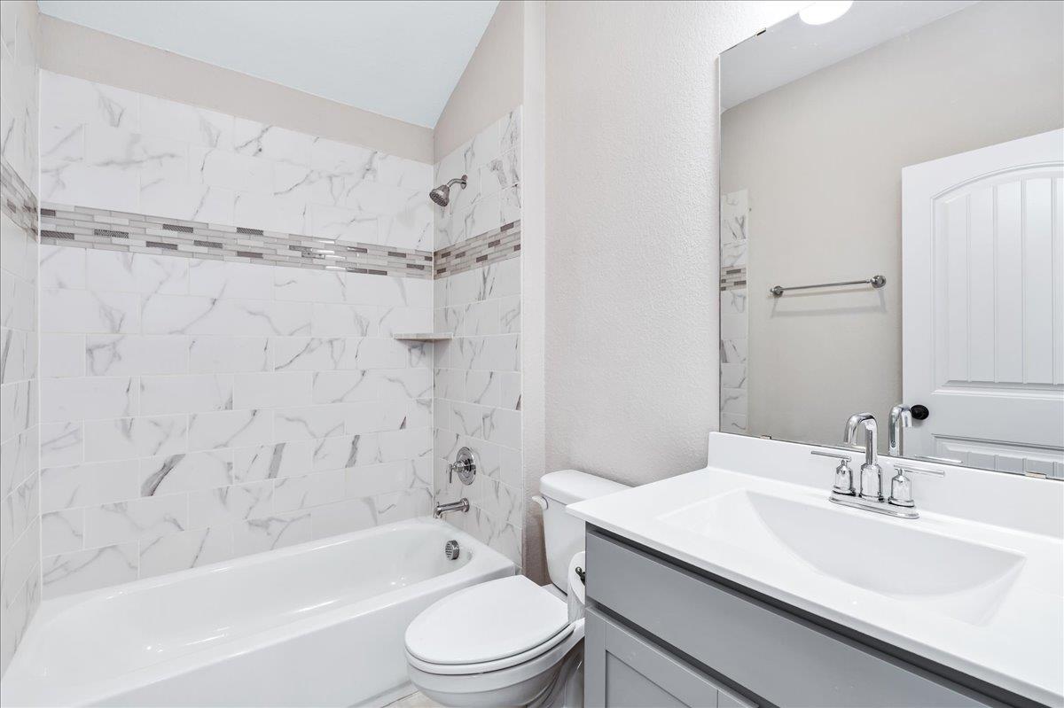 437 July Johnson Dr, Austin, TX 78737