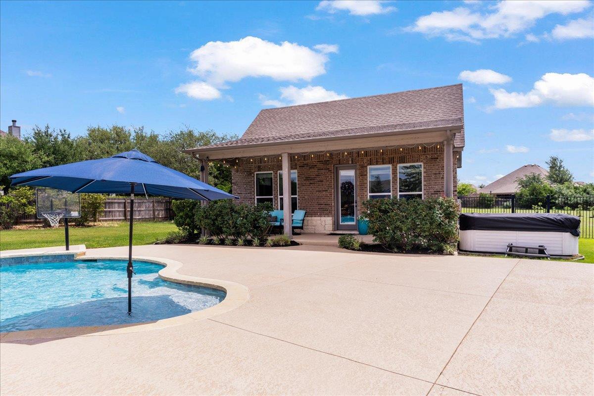 437 July Johnson Dr, Austin, TX 78737
