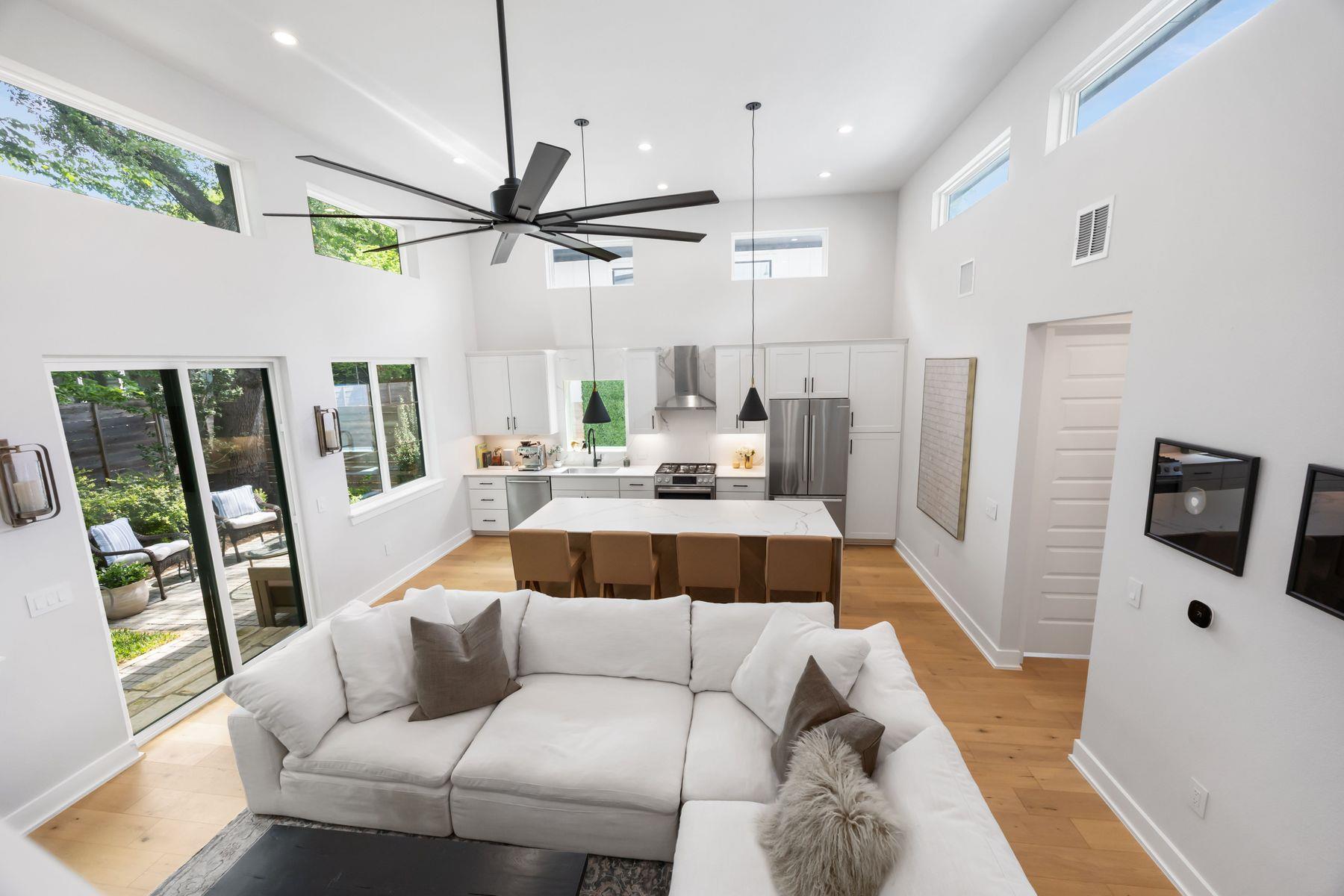 2711 Stacy Ln # 2, Austin, TX 78704