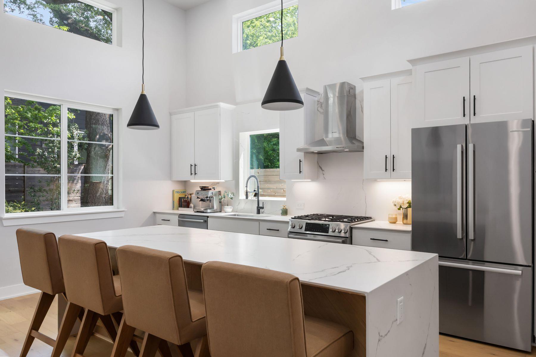 2711 Stacy Ln # 2, Austin, TX 78704