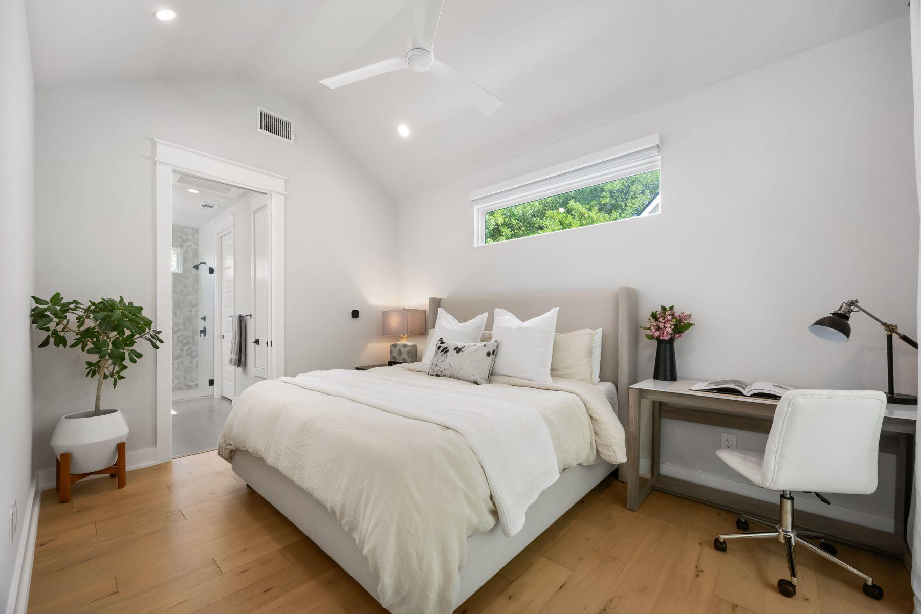 2711 Stacy Ln # 2, Austin, TX 78704