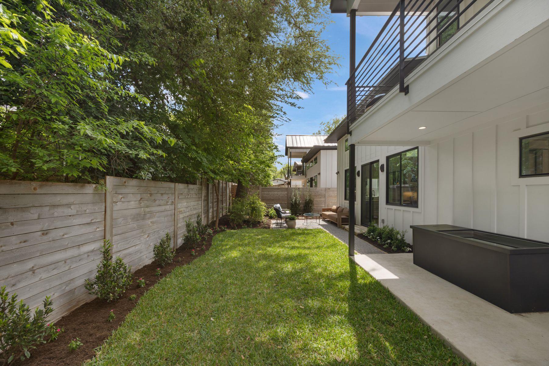 2711 Stacy Ln # 2, Austin, TX 78704