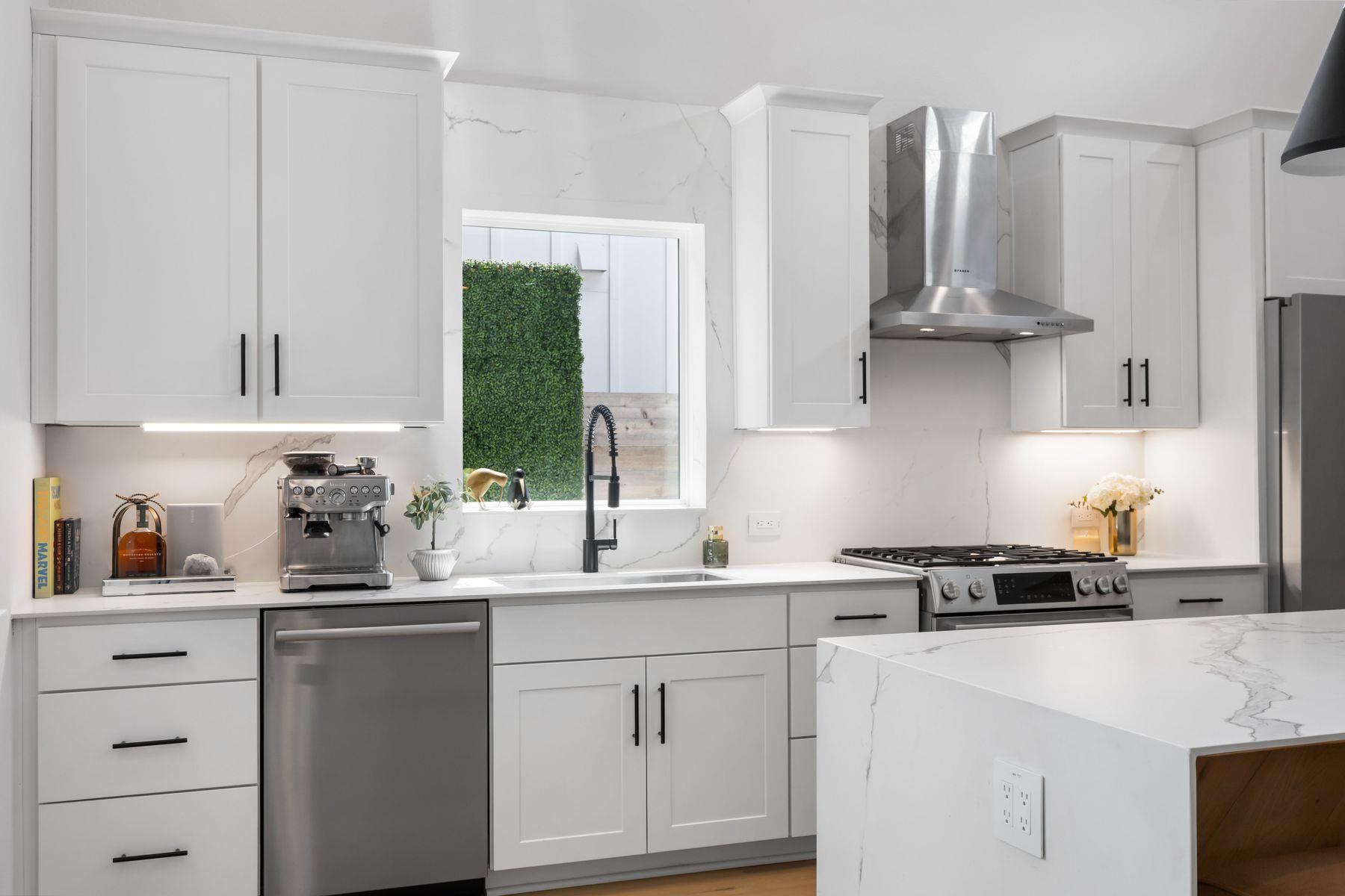 2711 Stacy Ln # 2, Austin, TX 78704