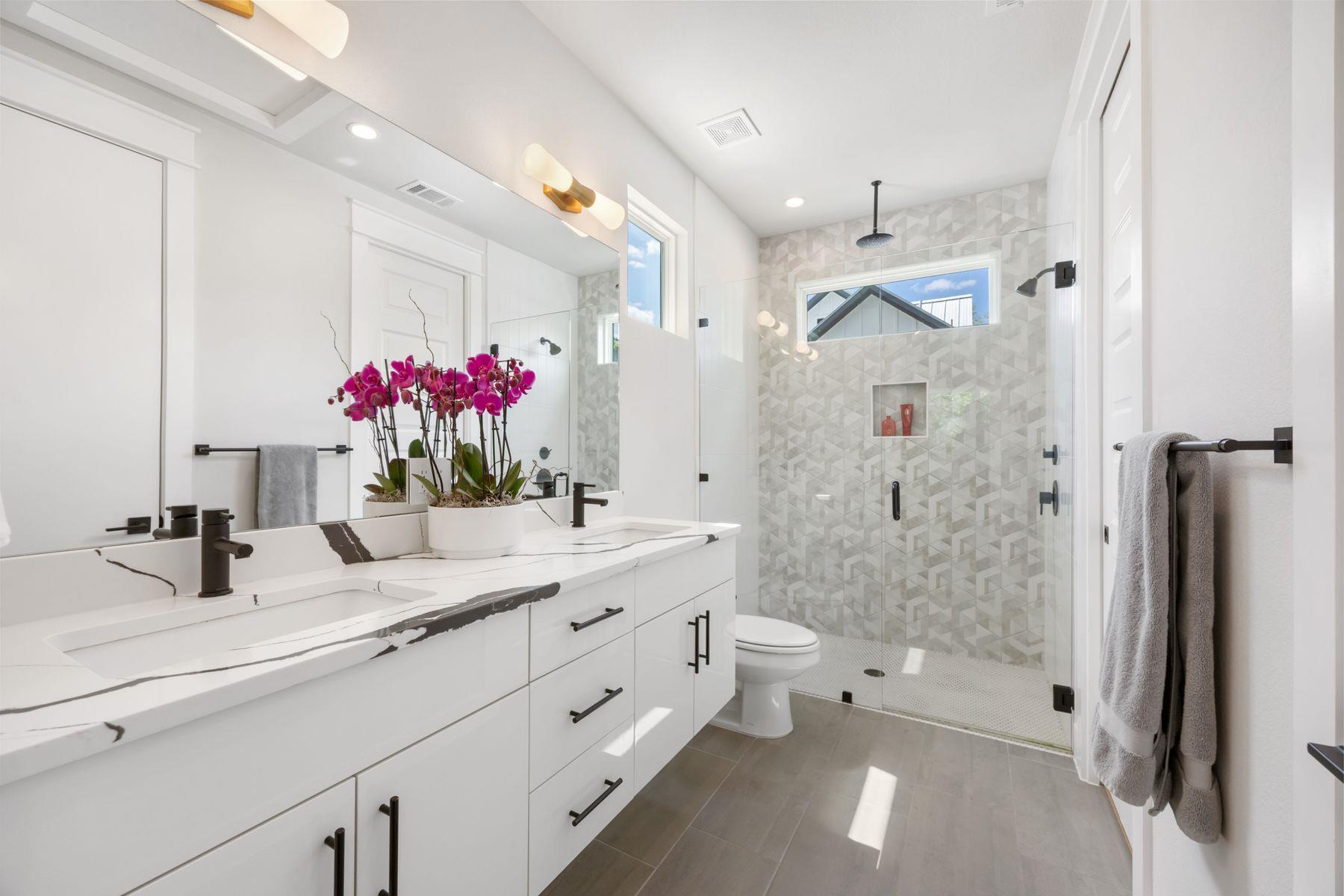 2711 Stacy Ln # 2, Austin, TX 78704