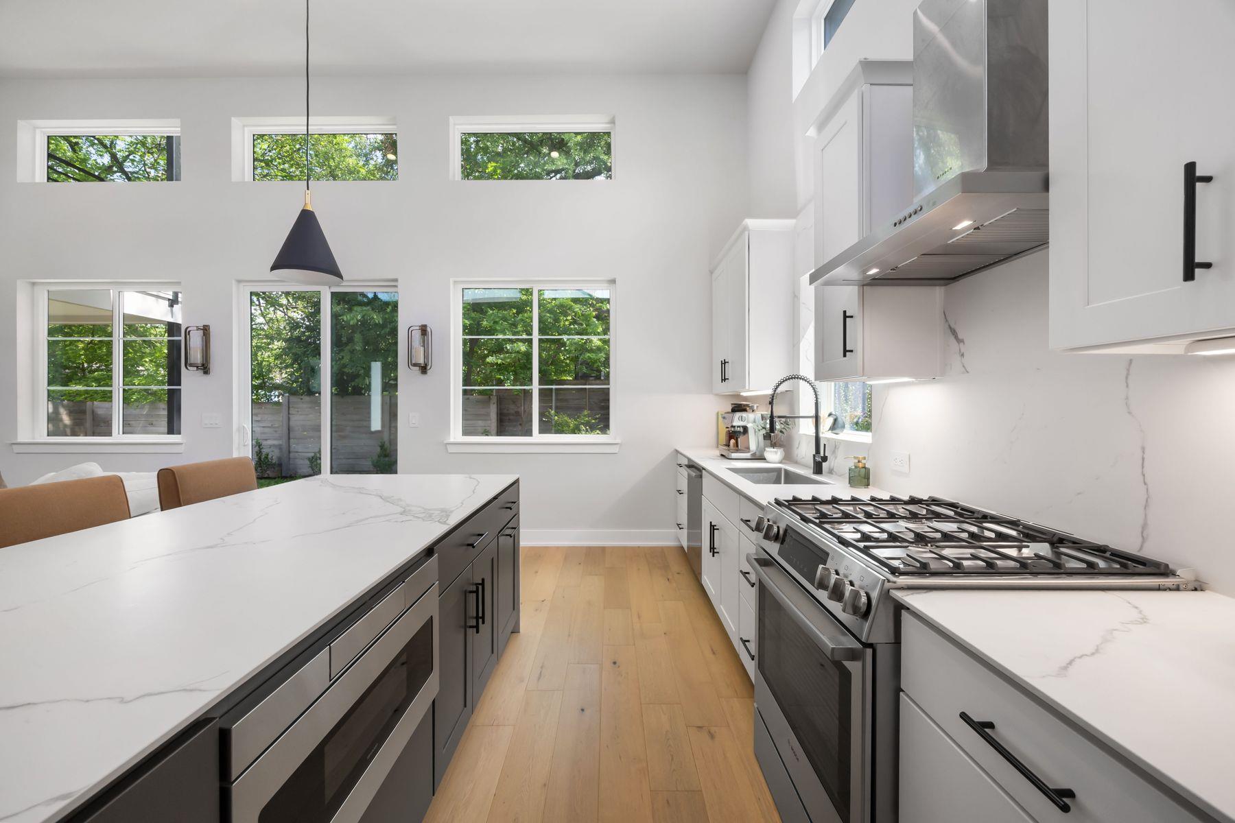 2711 Stacy Ln # 2, Austin, TX 78704