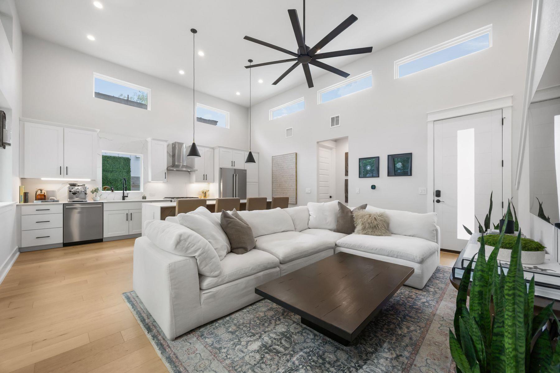 2711 Stacy Ln # 2, Austin, TX 78704