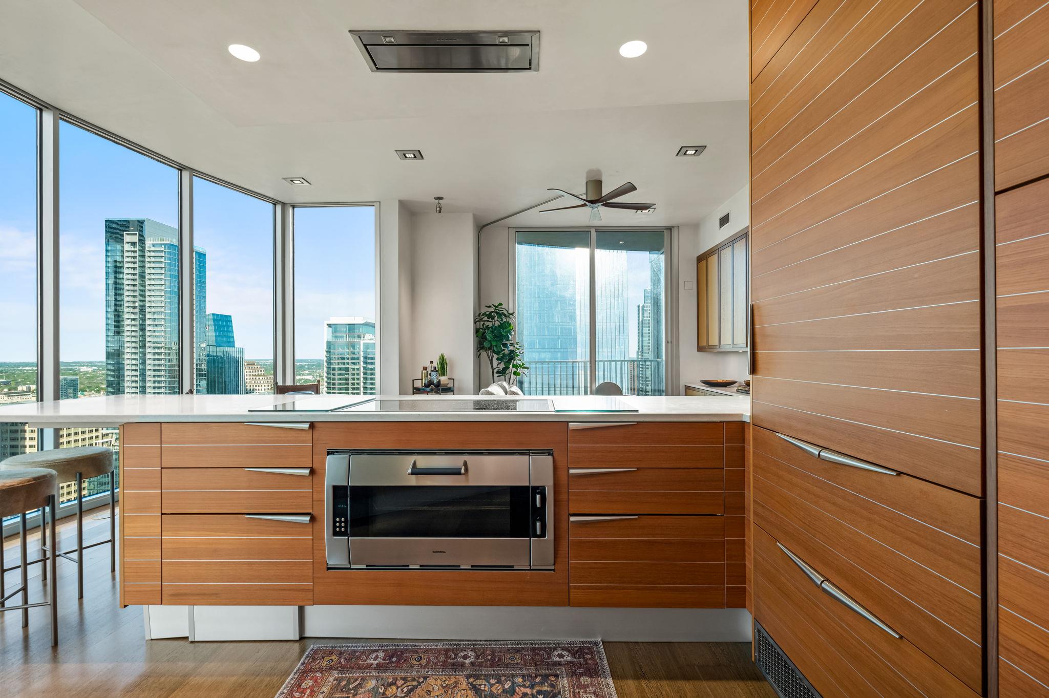 360 Nueces St # 4211, Austin, TX 78701