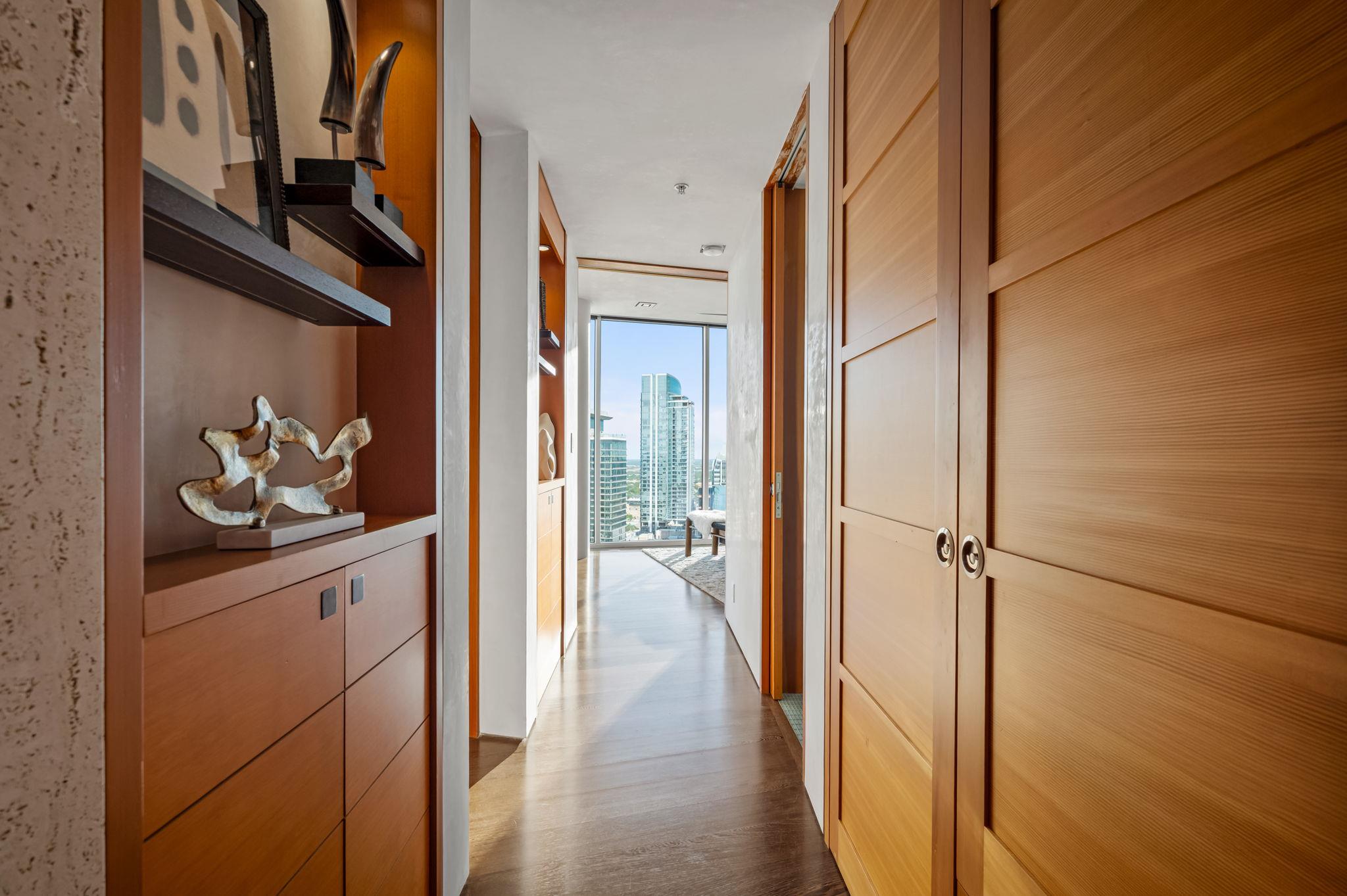 360 Nueces St # 4211, Austin, TX 78701