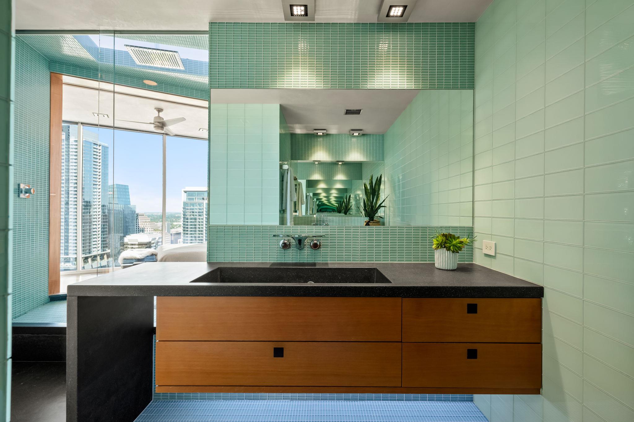 360 Nueces St # 4211, Austin, TX 78701