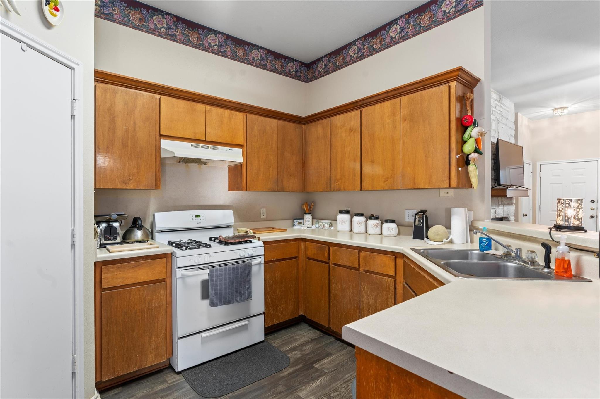 707 Broken Bow Dr, Round Rock, TX 78681